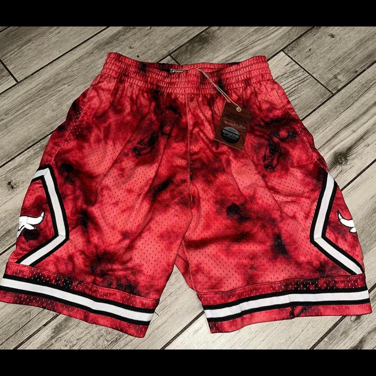 Mitchell & Ness Mitchell Ness Chicago Bulls 95e5 Size US 34 / EU 50 - 7 Thumbnail