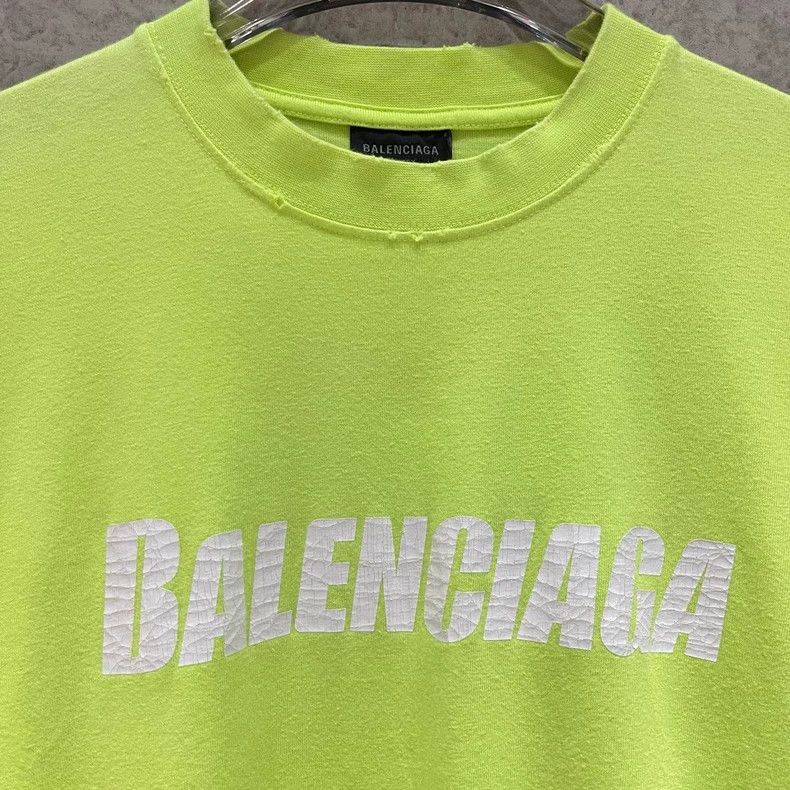Balenciaga Balenciaga Hole logo old fluorescent green short sleeve 250 Size US XXS / EU 40 - 2 Thumbnail