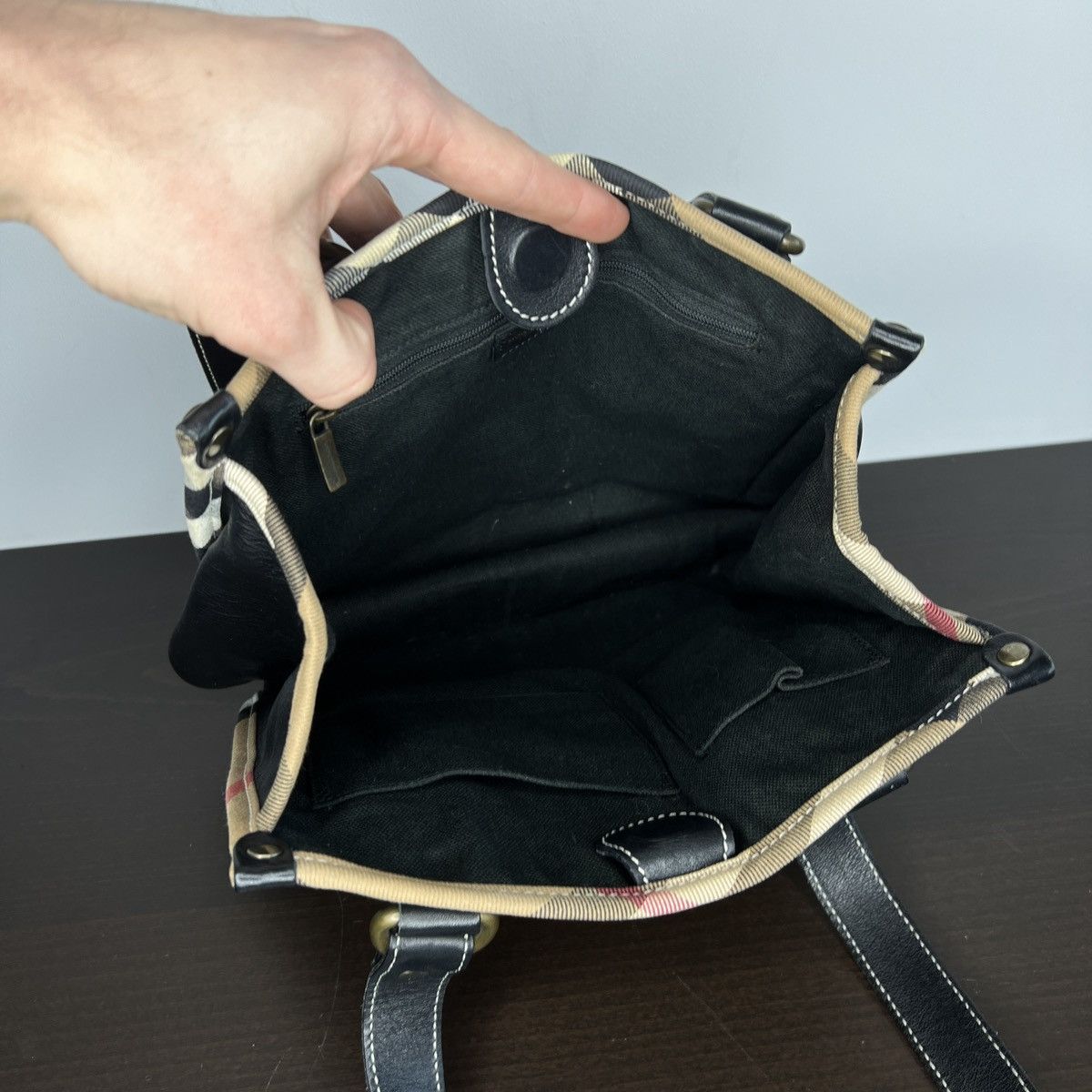 Burberry Burberry Shoulder Bag Black Genuine Leather Nova Check Rare Size ONE SIZE - 11 Thumbnail