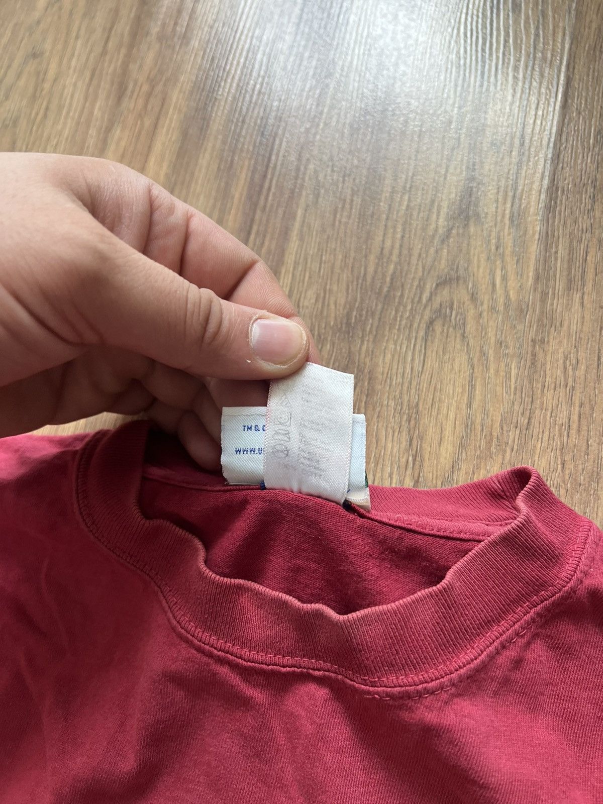 Universal Studios Universal Studios Burgundy T-Shirt Size US M / EU 48-50 / 2 - 7 Thumbnail