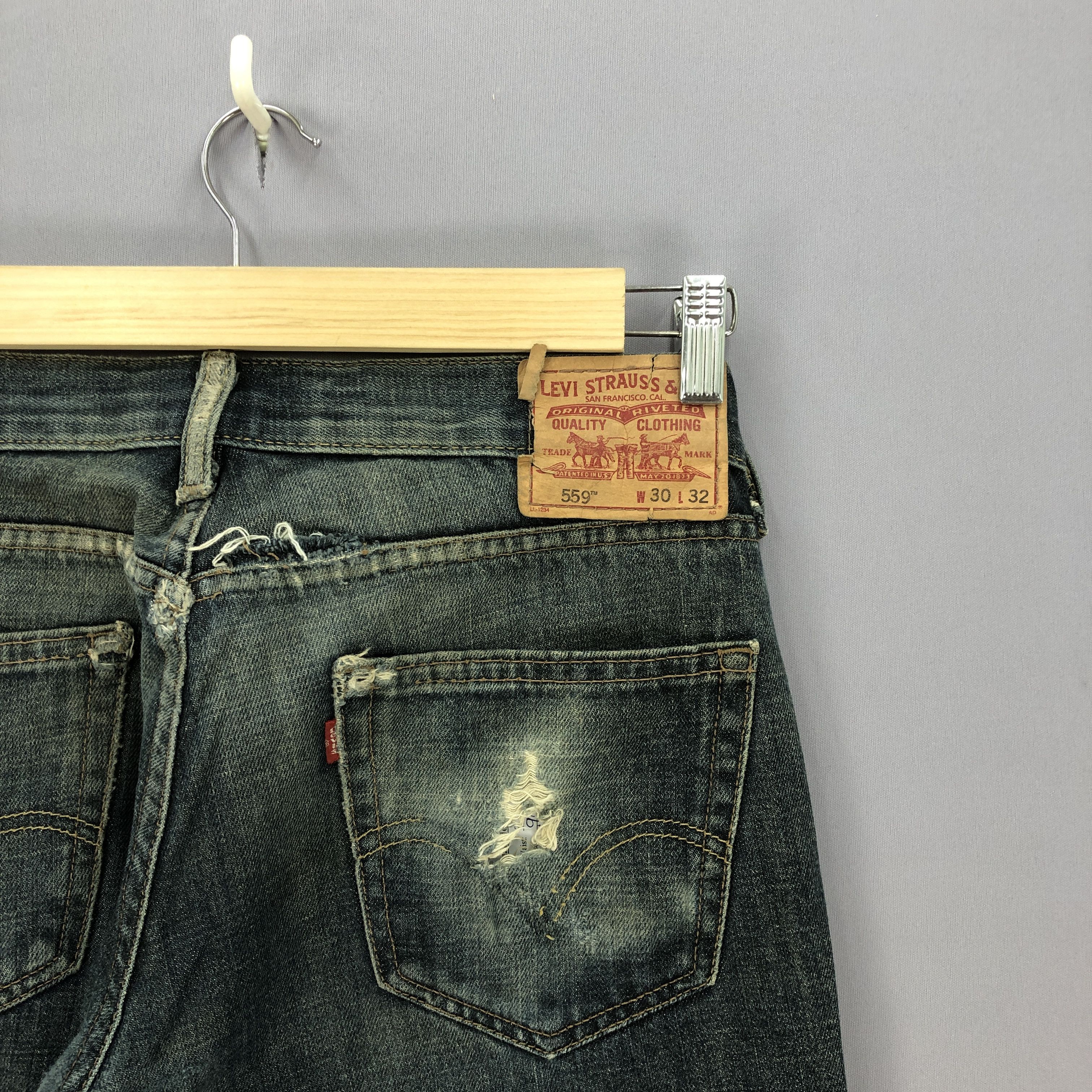Levi's Vintage Levis Distressed Jeans Mud Wash Levi's Ripped Denim Size US 32 / EU 48 - 5 Thumbnail