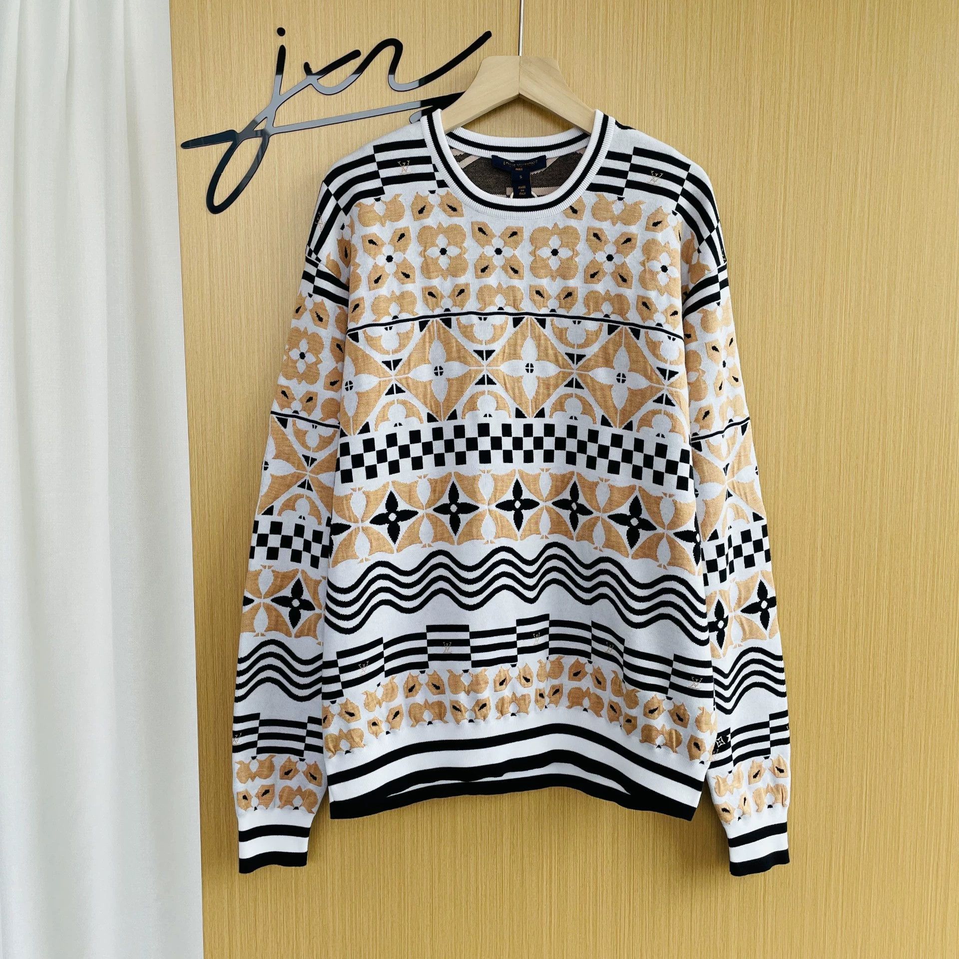 Louis Vuitton Louis Vuitton Geo Pattern Knit Top Size S BNWT Size S / US 4 / IT 40 - 1 Thumbnail