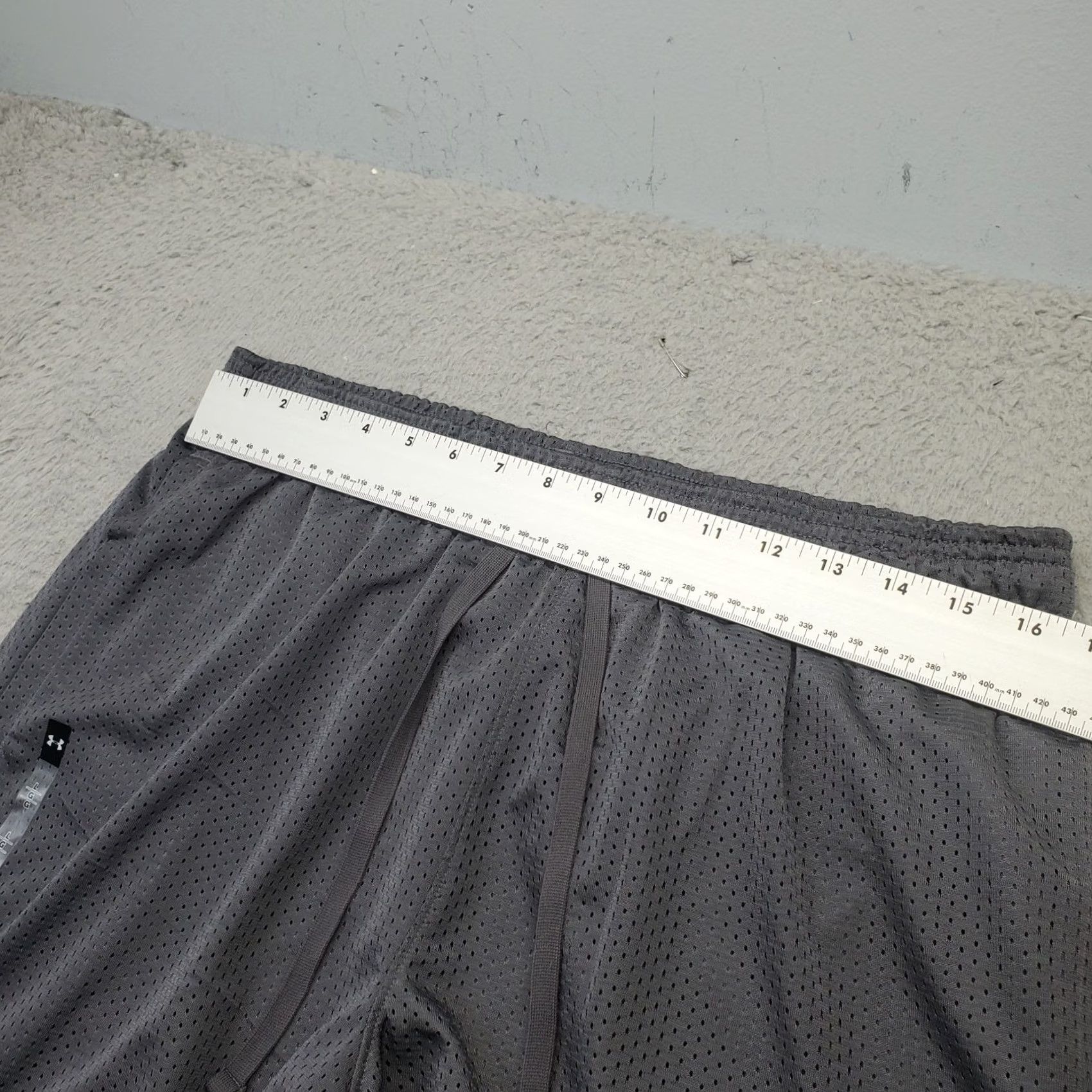 Under Armour Under Armour UA Icon Shorts Mens L Gray Lightweight Drawstring Size US 33 - 3 Thumbnail