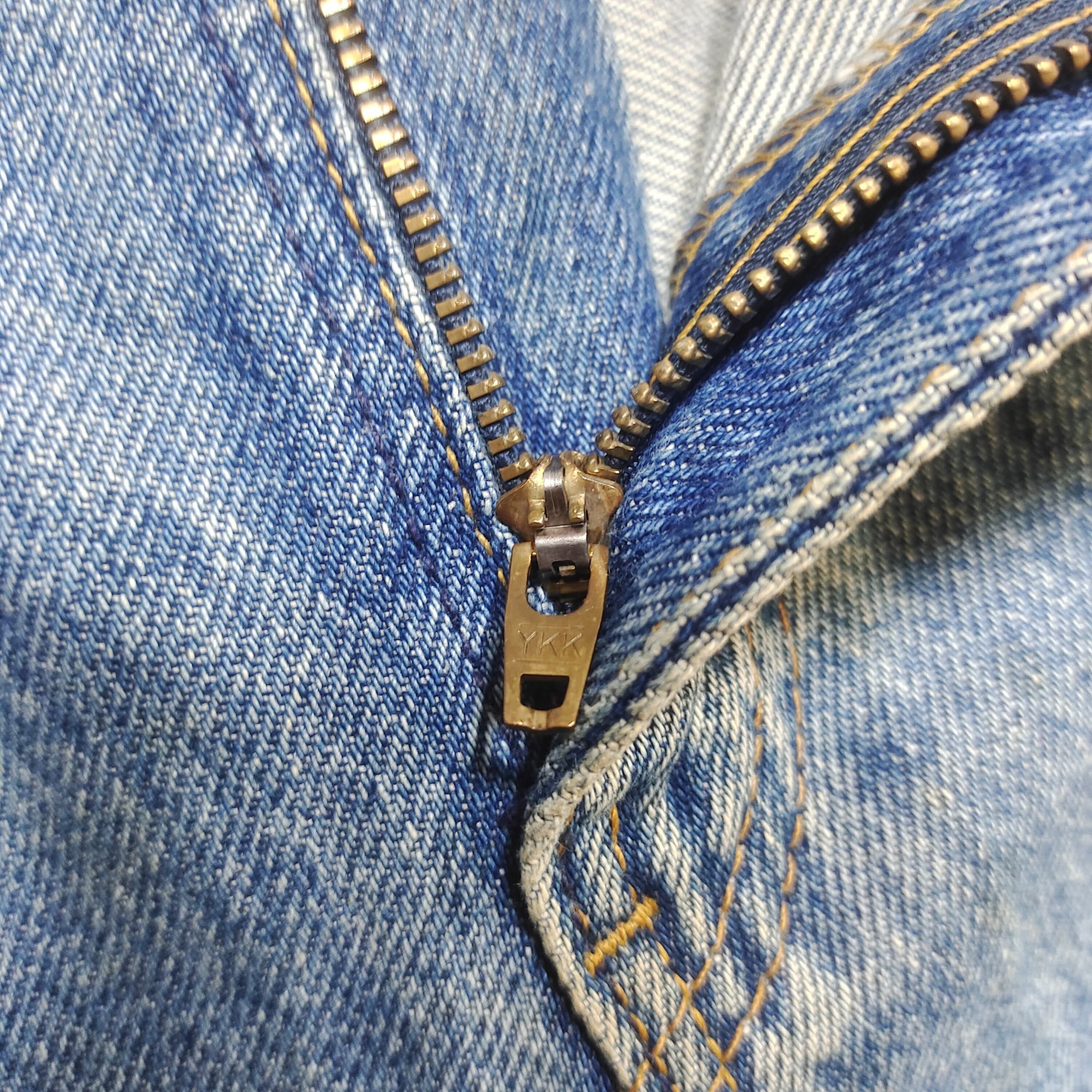 Levi's Vintage Levi’s 517 Bootcut, Y2K Jeans Light Wash Whiskering Size US 30 / EU 46 - 7 Thumbnail
