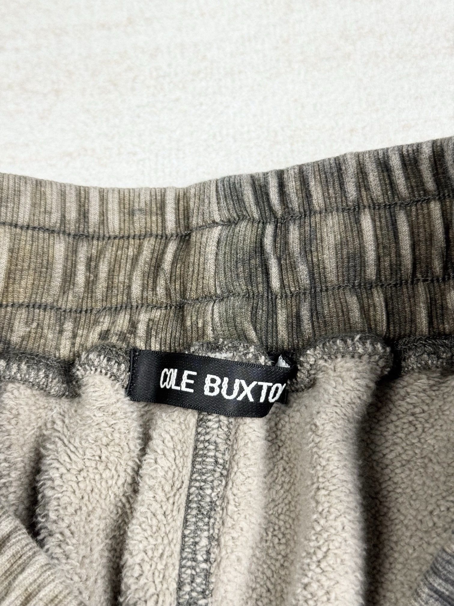 Cole Buxton real tree camo shorts Size US 28 / EU 44 - 4 Thumbnail