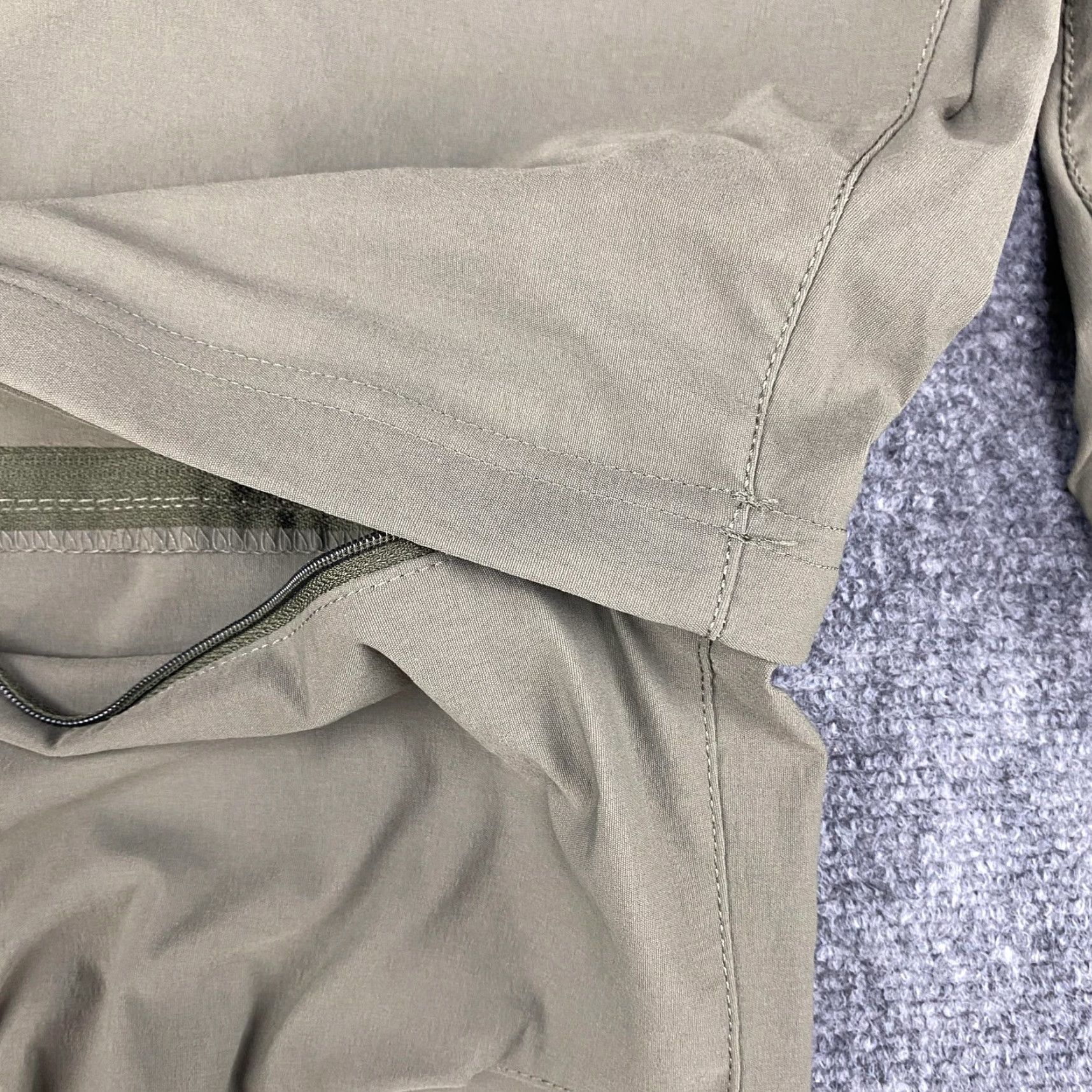 Eddie Bauer Eddie Bauer Pants Mens 38x30 Green Convertible Zip Off Nylon Hiking Outdoors Size US 38 / EU 54 - 6 Thumbnail