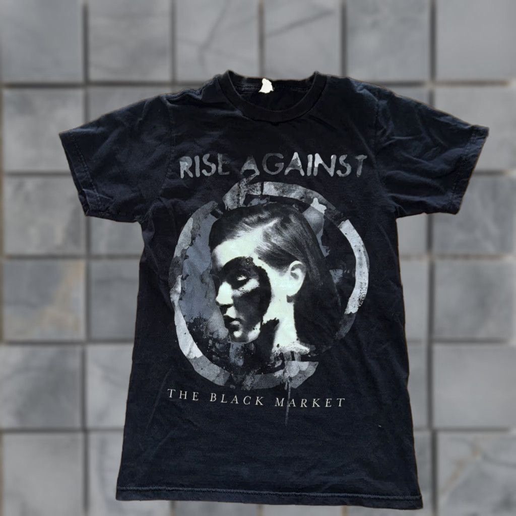 Market VINTAGE Rise Against T-Shirt Black Small 16x24 Mens Black 16x24 Shirt Rise Against Size US S / EU 44-46 / 1 - 1 Thumbnail
