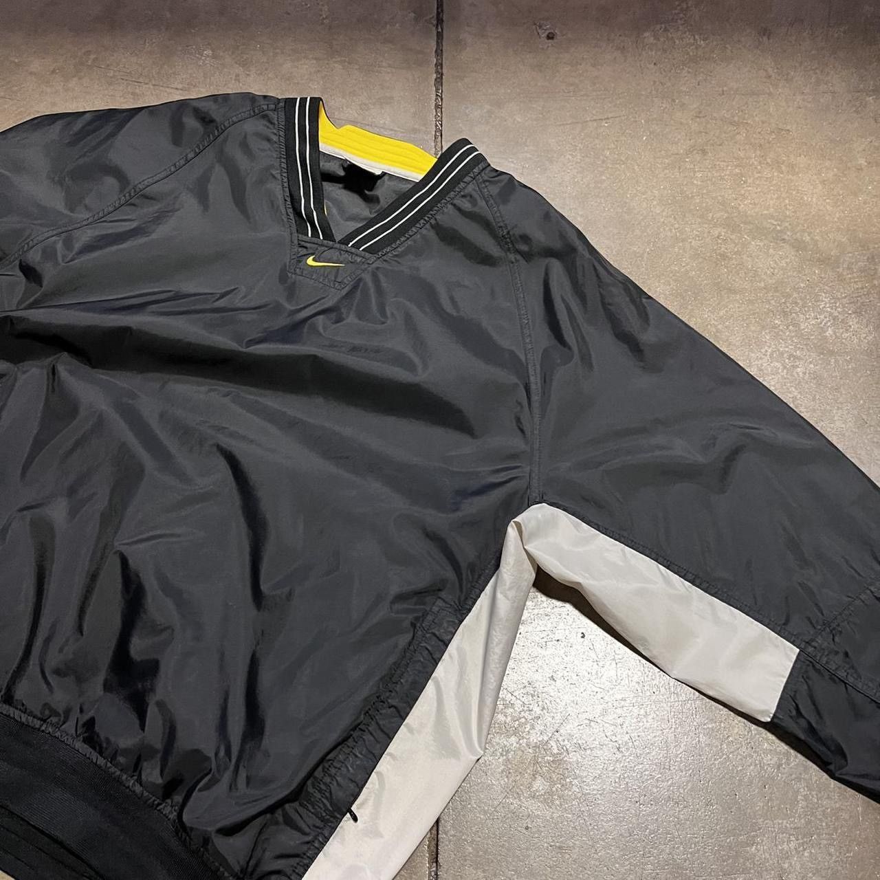 Nike Vintage Nike Windbreaker Track Jacket Pullover Center Swoosh Size US XL / EU 56 / 4 - 8 Thumbnail