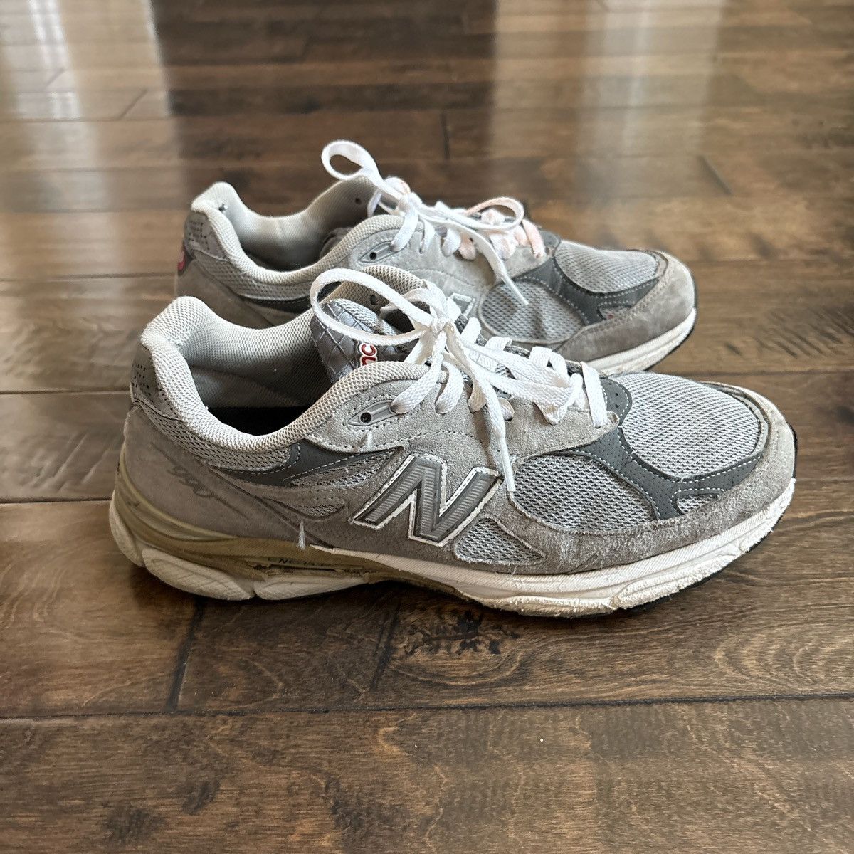 New Balance New Balance Trainers 990v3 Size US 10 / EU 43 - 2 Thumbnail