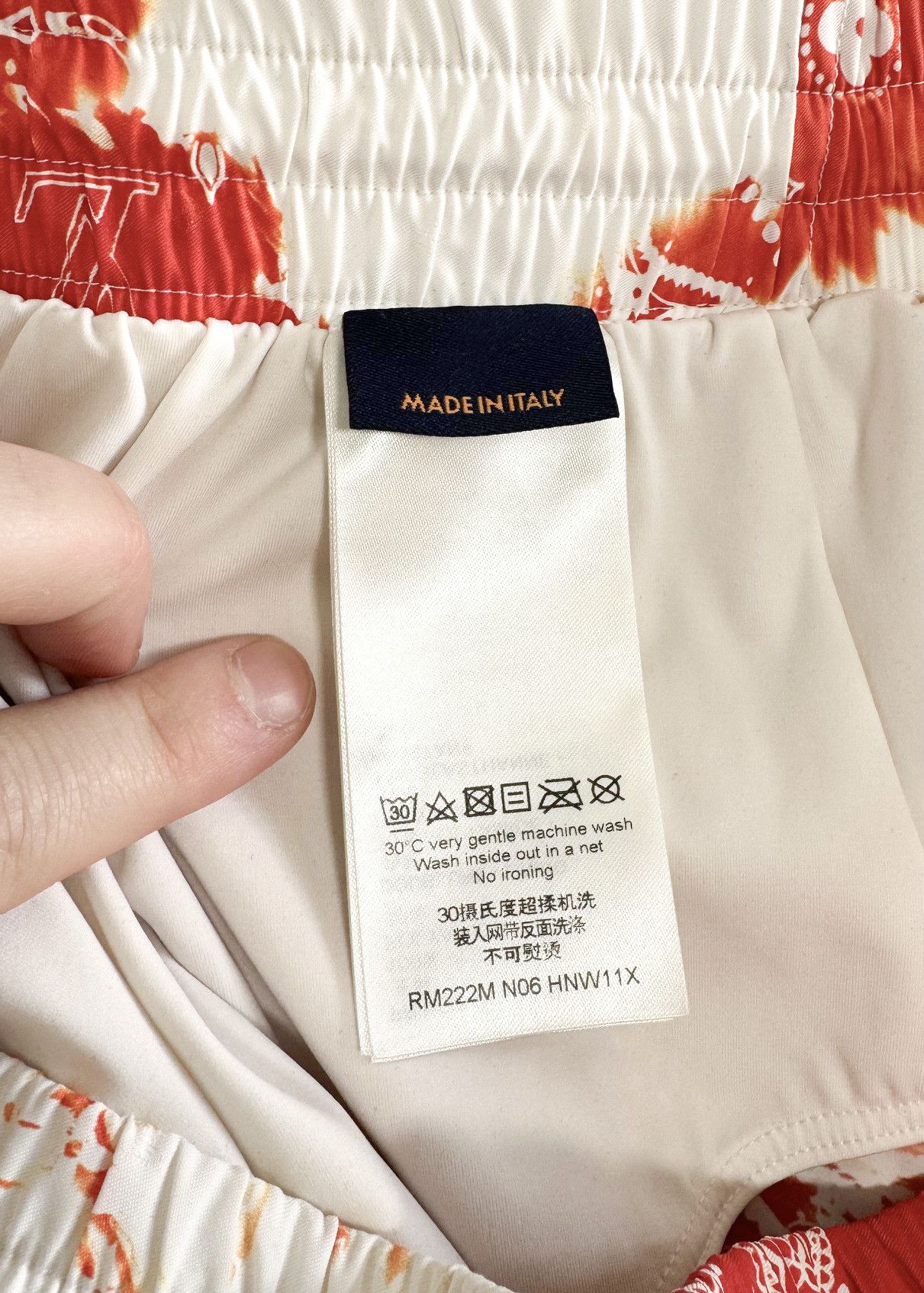 Louis Vuitton Louis Vuitton Red White Bandana Board Monogram Swim Trunks Size US 36 / EU 52 - 7 Thumbnail