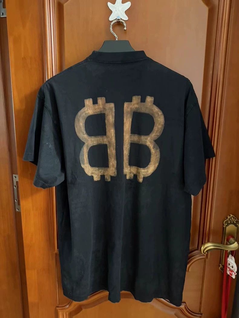 Balenciaga Balenciaga Bitcoin short sleeve Size US S / EU 44-46 / 1 - 2 Thumbnail