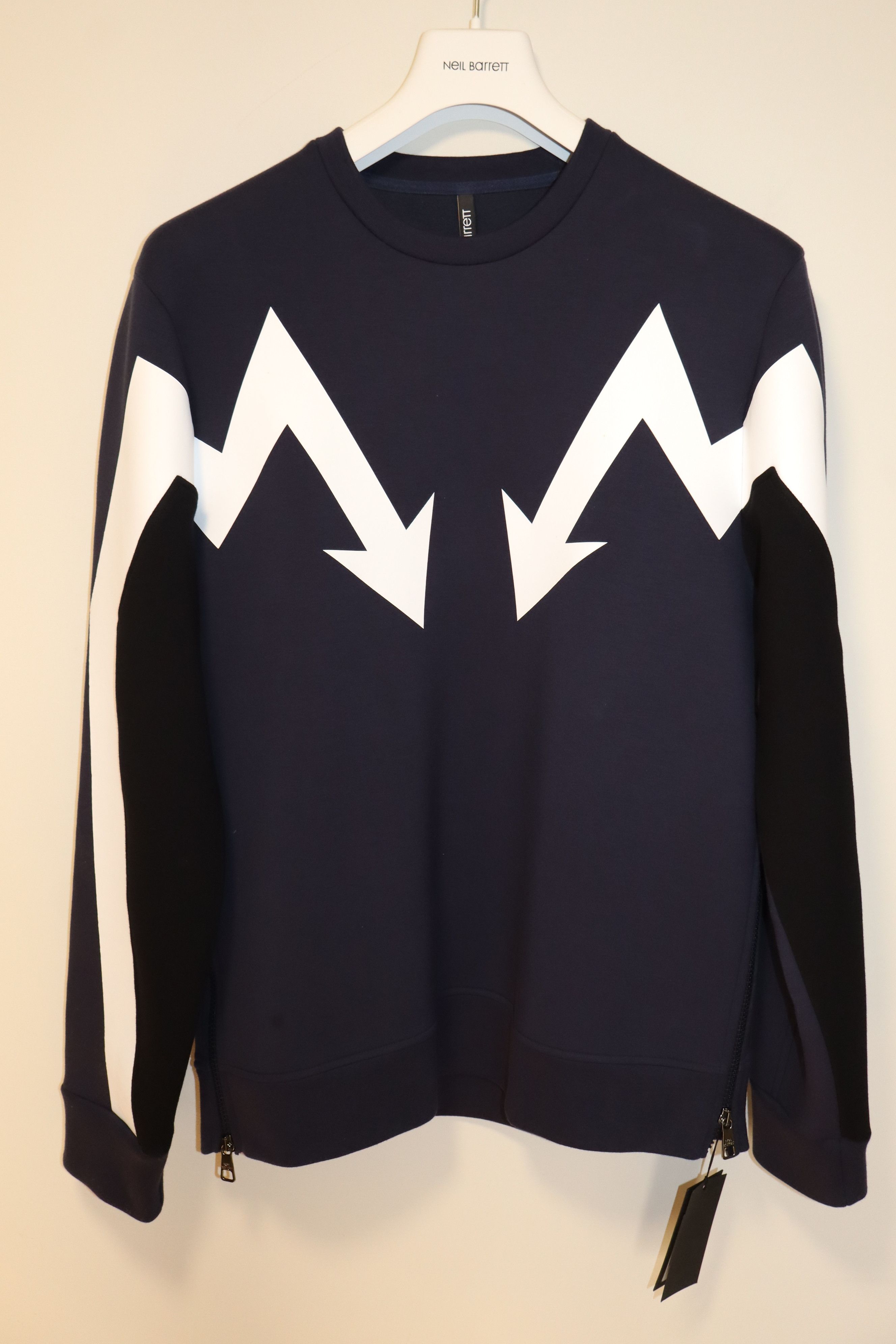Neil Barrett Arrow print neoprene sweatshirt Size US L / EU 52-54 / 3 - 1 Thumbnail