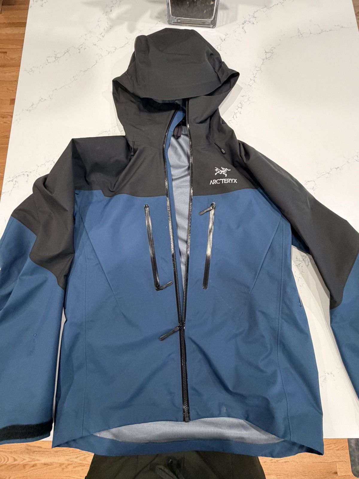 Arc'teryx Arc'teryx Alpha SV Dark Olympus Jacket | Grailed