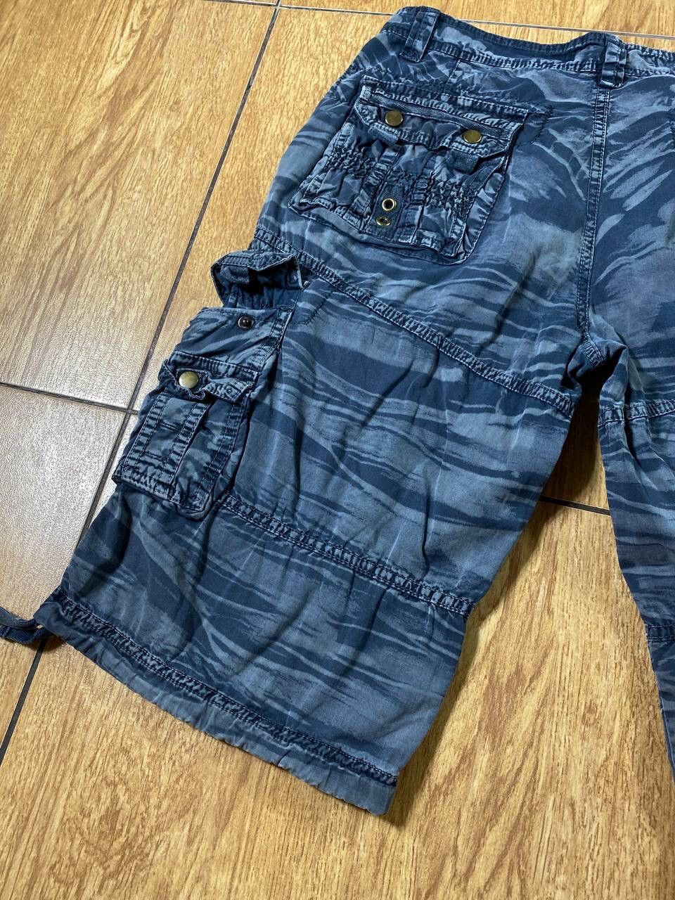 Other Rare CARGO MILITARY CAMO SHORTS 90s Y2K multipocked Size US 32 / EU 48 - 7 Thumbnail