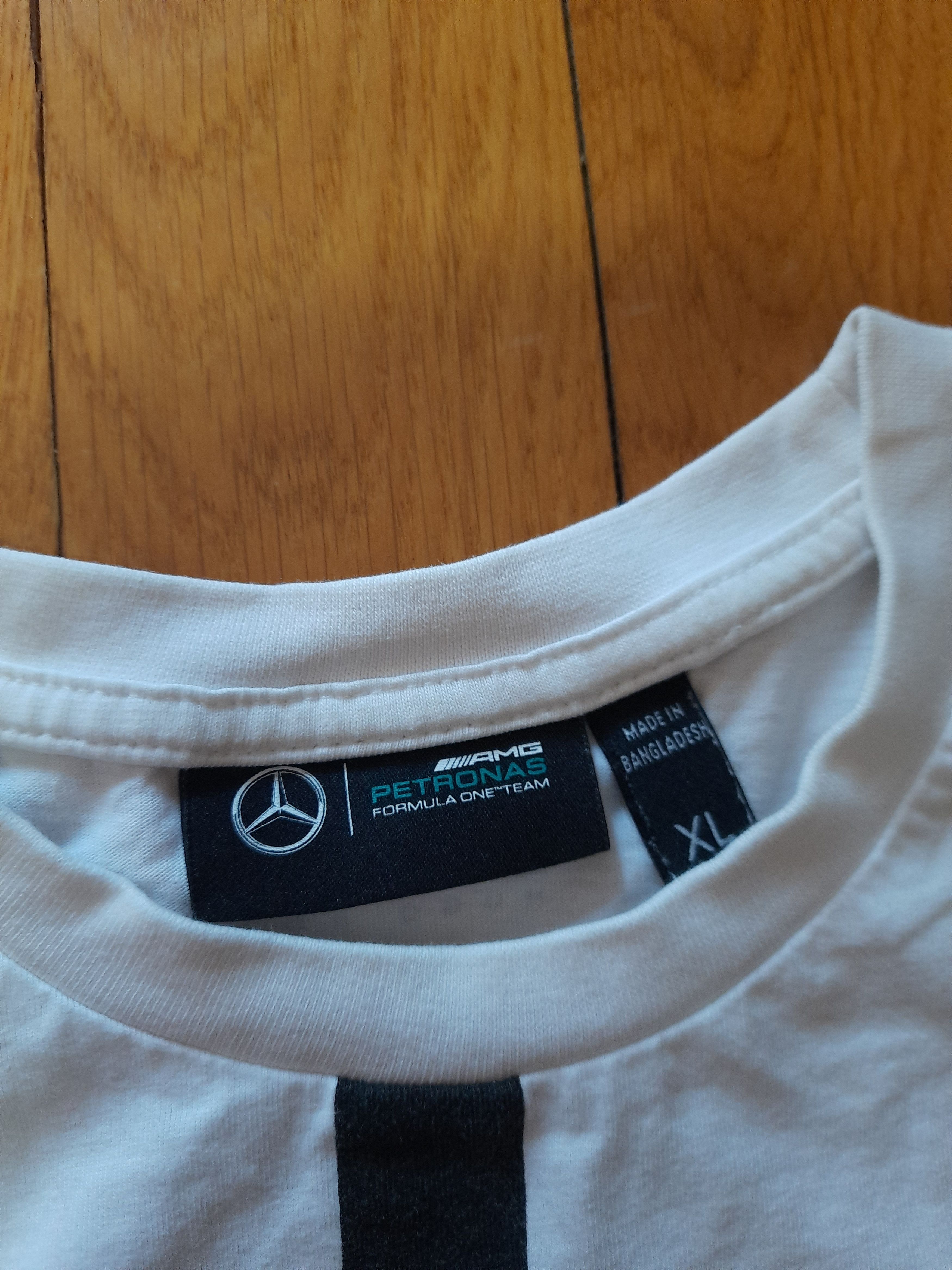 Mercedes-Benz Hugo Boss Mercedes Formula One TShirt Size US XL / EU 56 / 4 - 6 Thumbnail