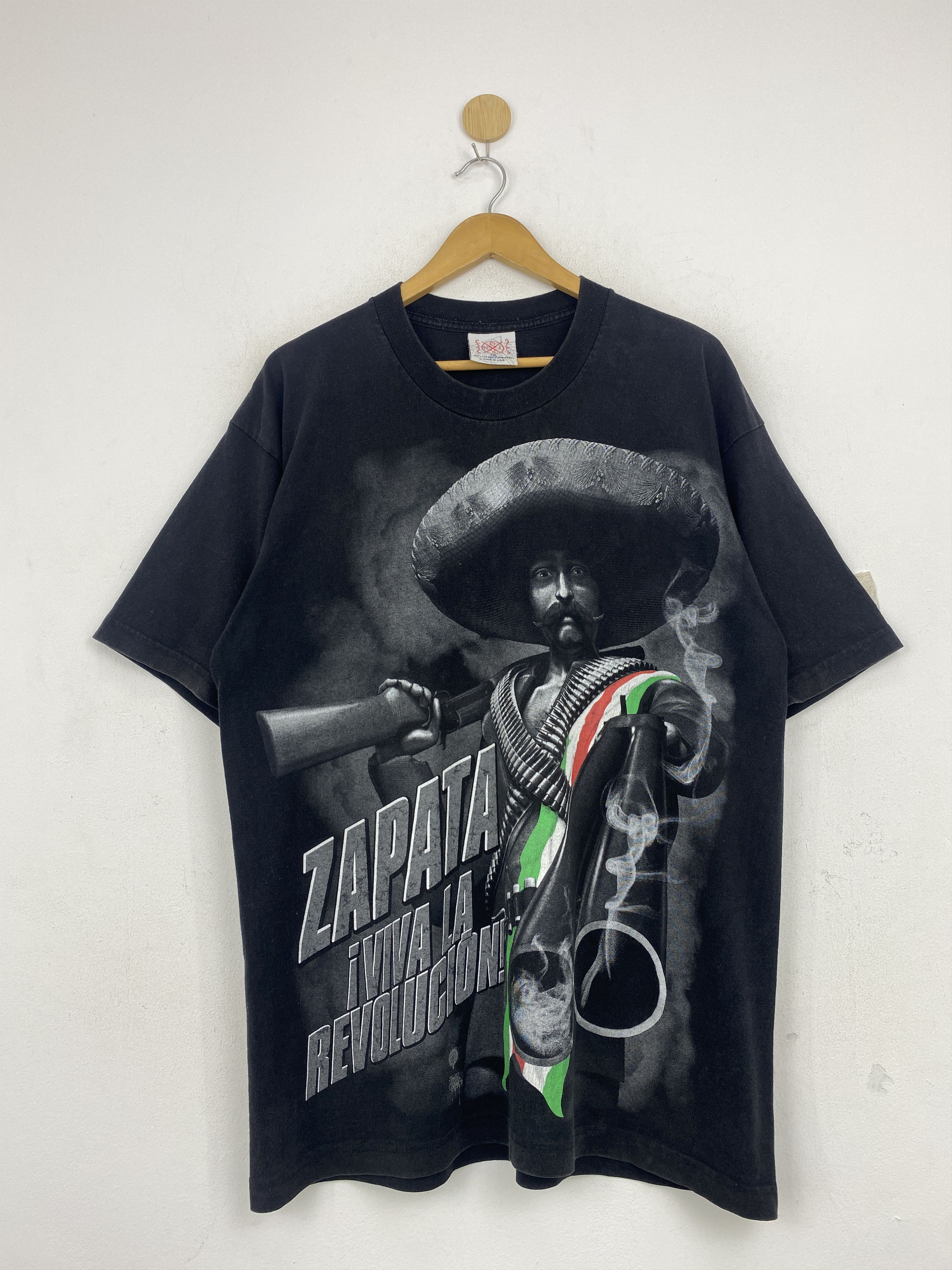 Vintage Vintage 90s Emiliano Zapata Mexican Revolution Tee TA0640 Size US L / EU 52-54 / 3 - 1 Thumbnail