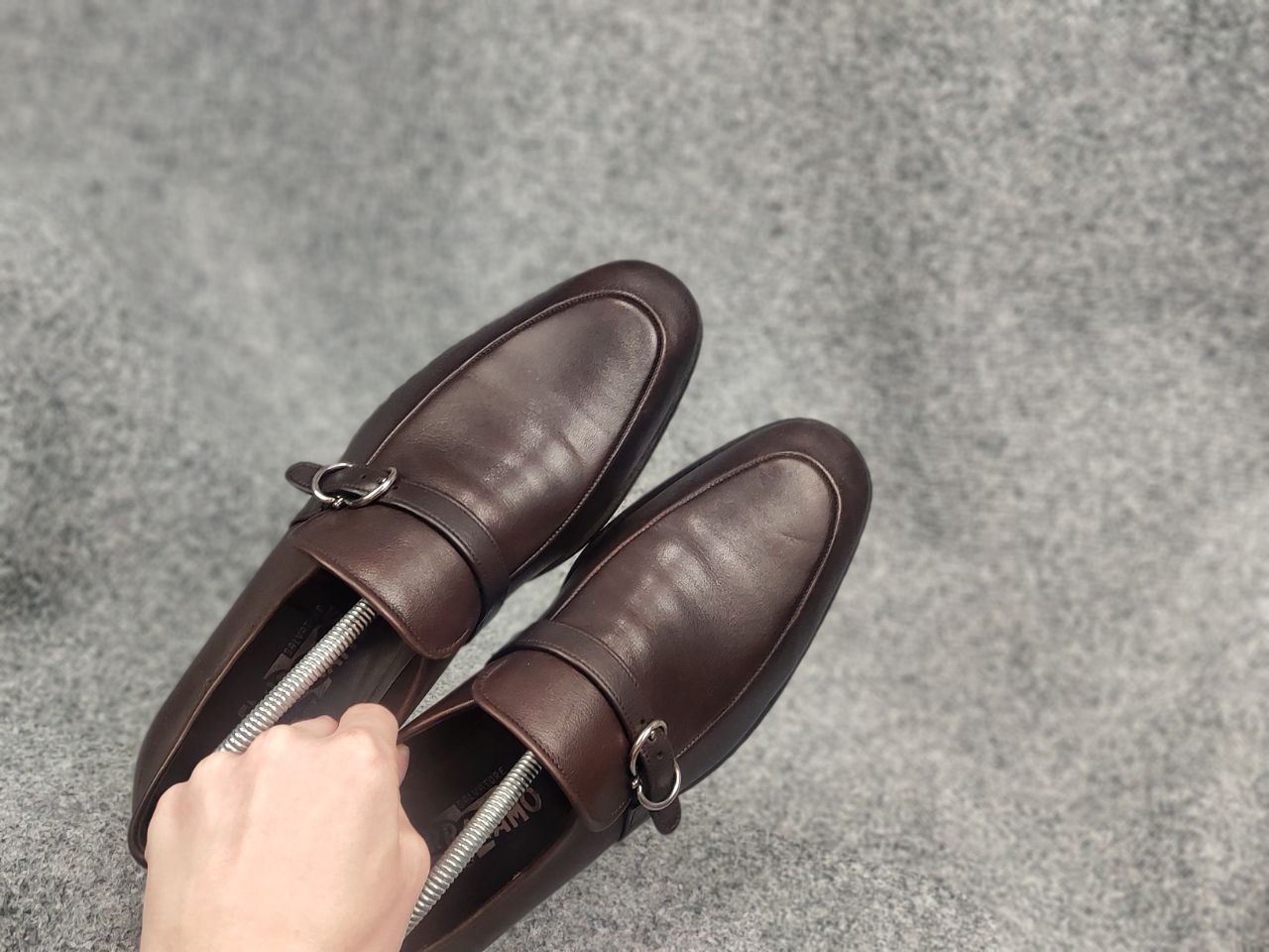 Salvatore Ferragamo Salvatore Ferragamo Terence Apron Toe Loafer Logo Shoes Size US 9 / EU 42 - 14 Thumbnail