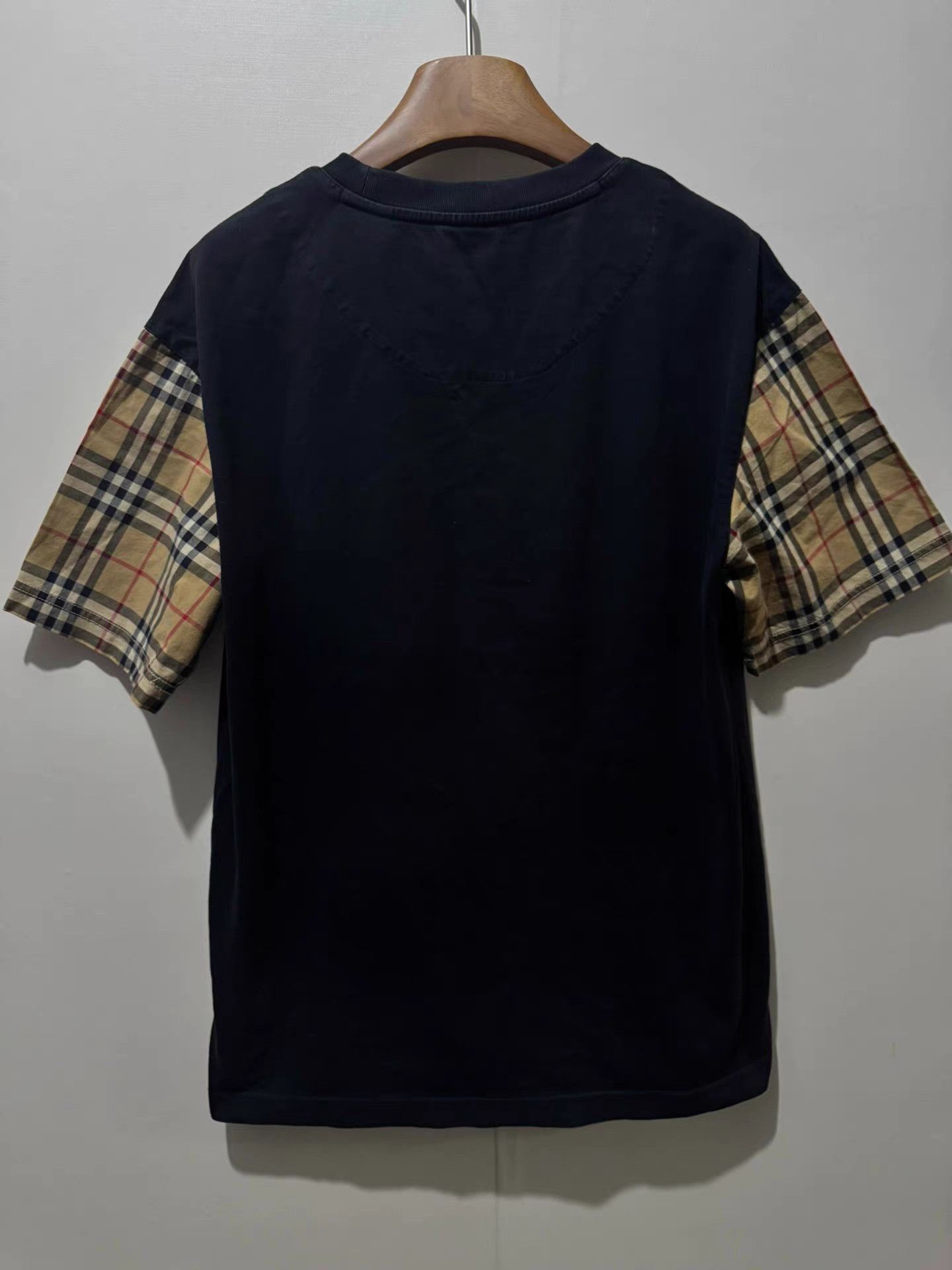 Burberry Burberry Check Relaxed Crew Neck Tee K13 Size US M / EU 48-50 / 2 - 2 Thumbnail