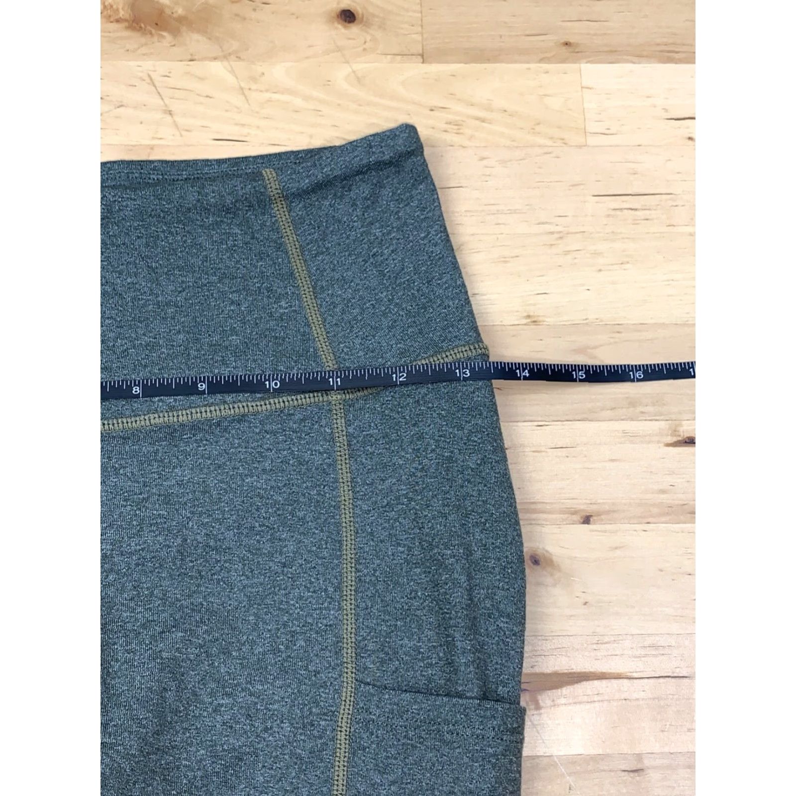 Prana prAna Capri Leggings XS Olive green Casual Activewear Yoga Women's Leggings XS Green Capri Yoga Jeans? No—keep to terms. Size 26" / US 2 / IT 38 - 4 Thumbnail