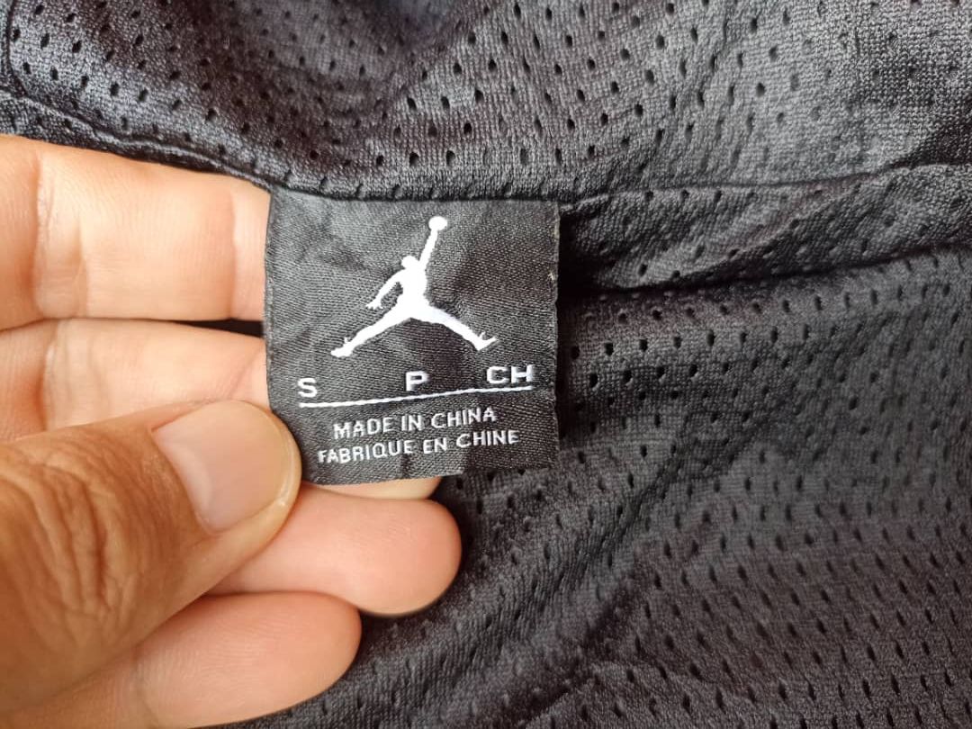 Jordan Brand Air Jordan Windbreaker Hoodie Size US S / EU 44-46 / 1 - 9 Thumbnail