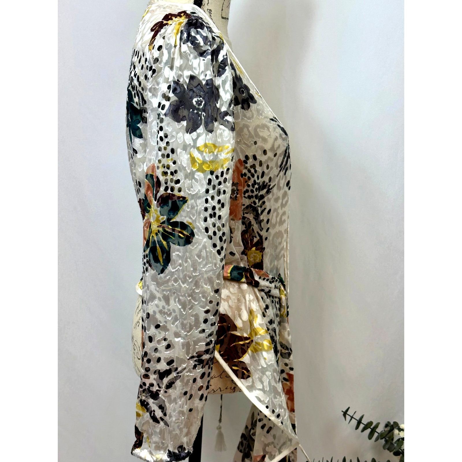 Free People Free People Floral Print Cropped Silk Burnout Kimono XS Size XS / US 0-2 / IT 36-38 - 12 Thumbnail