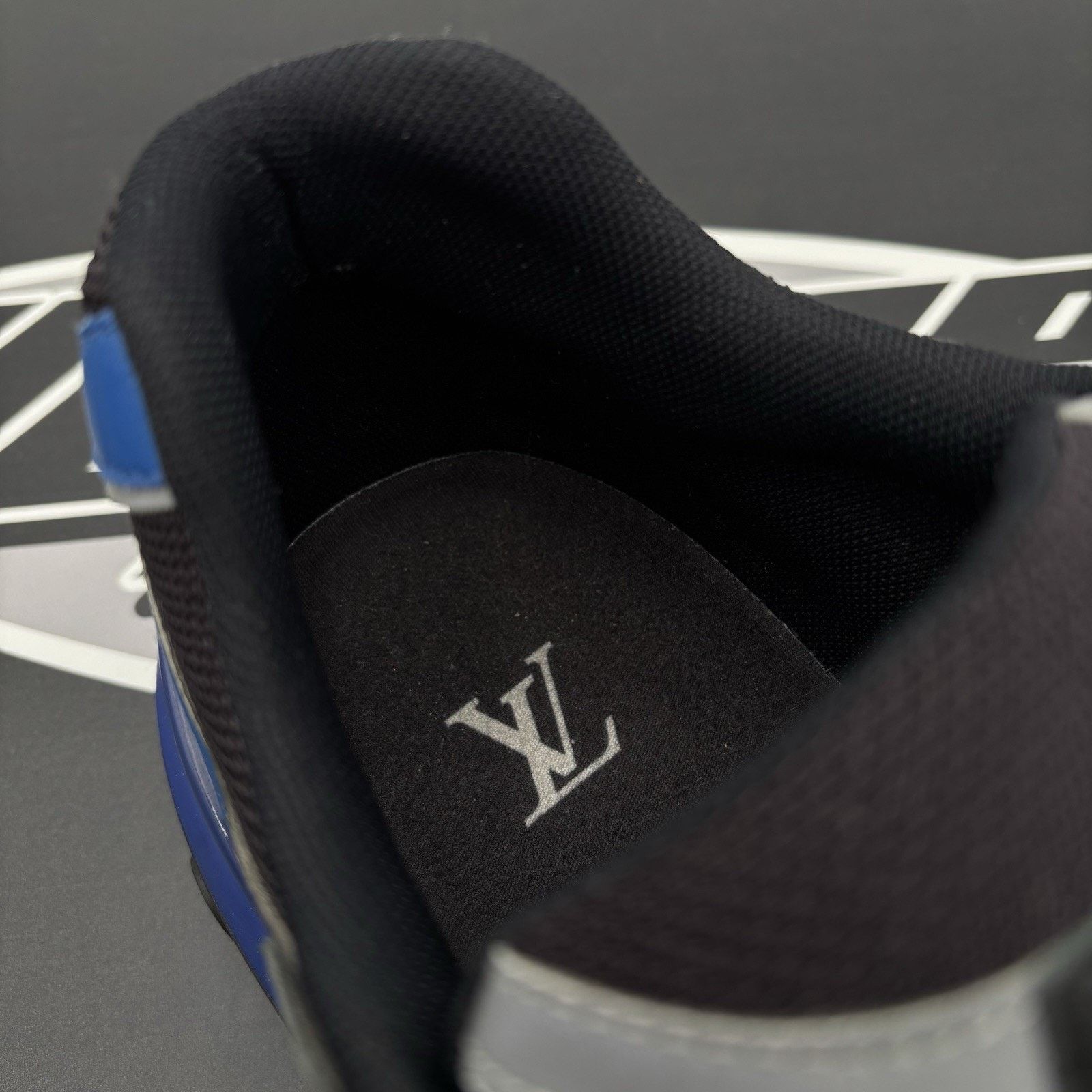 Louis Vuitton (10-10.5) Louis Vuitton Trail ' Monogram Blue '| SUPER CLEAN Size US 10 / EU 43 - 7 Thumbnail