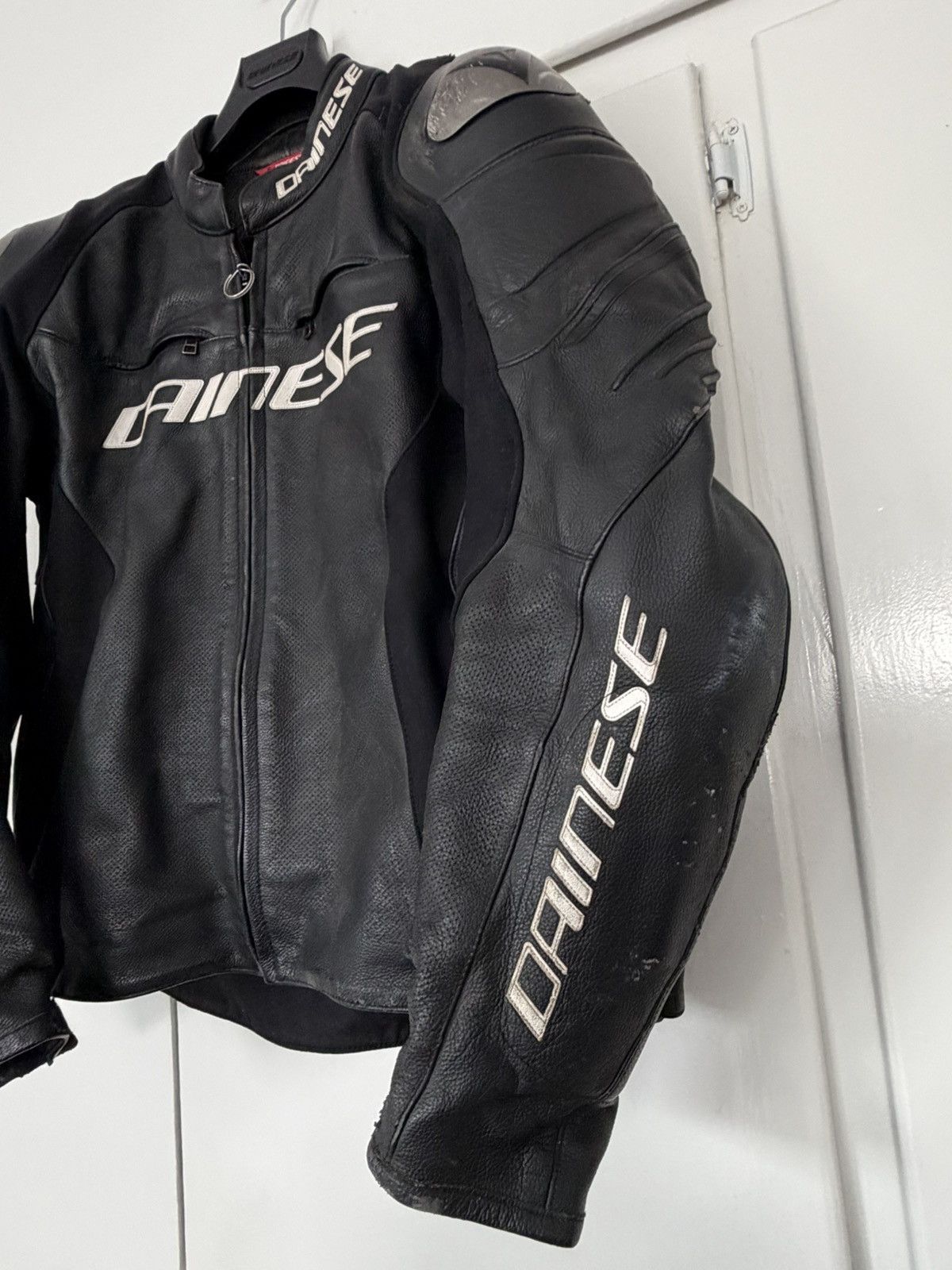 Dainese DAINESE RACING 3 D AIR MENS LEATHER SPORTS MOTORCYCLE JACKET Size US L / EU 52-54 / 3 - 10 Thumbnail