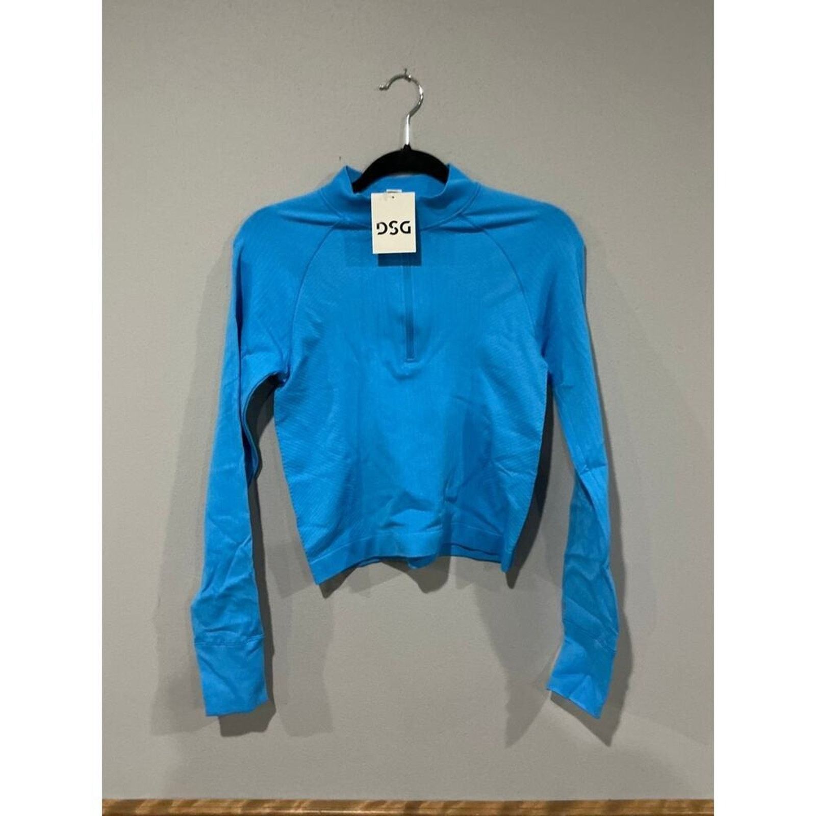 Other Momentum Seamless 1/4 Zip Women’s Medium NWT Size M / US 6-8 / IT 42-44 - 1 Thumbnail