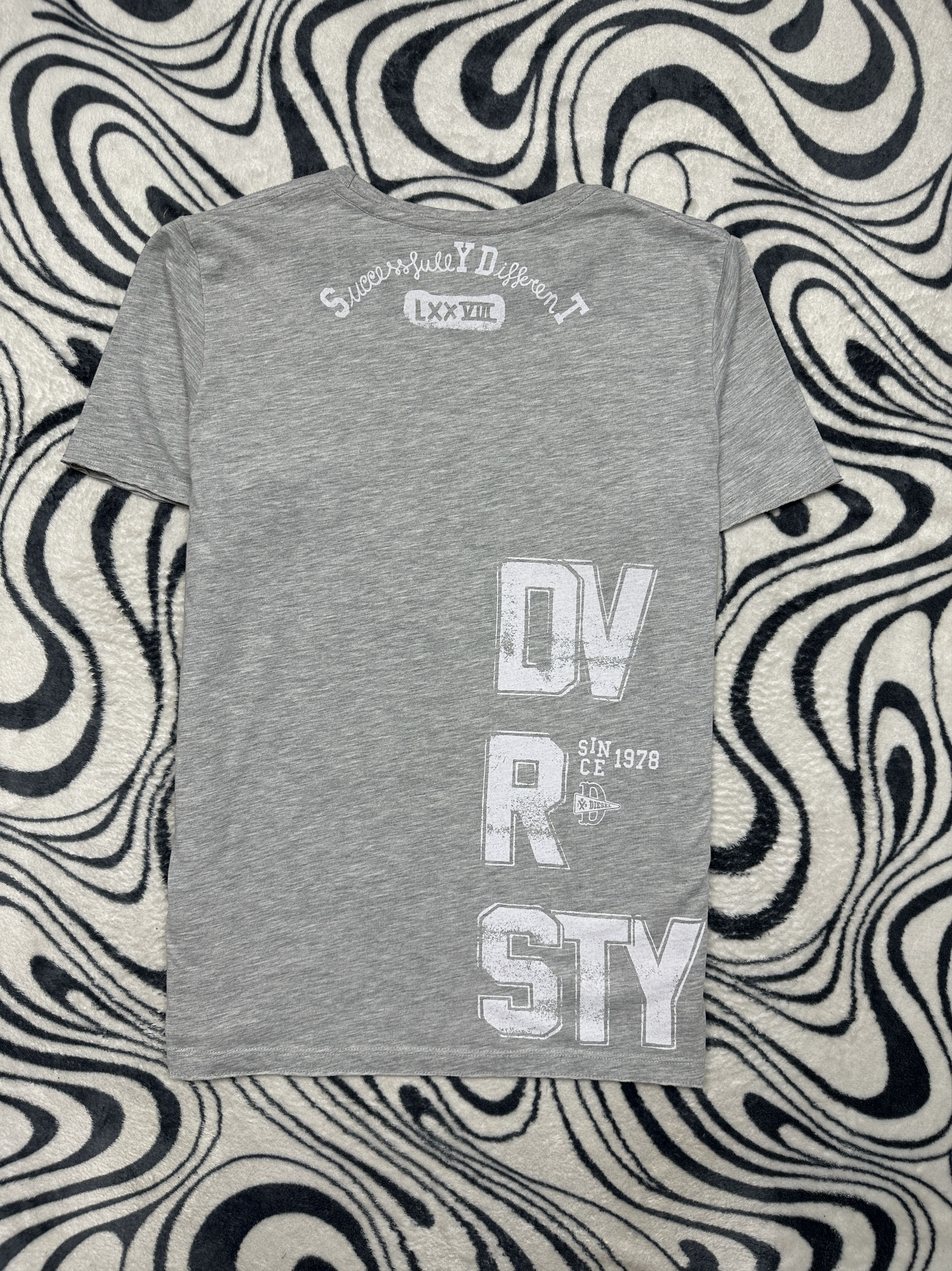 Diesel Diesel Vintage Mens T-Shirt Tee Y2K Size US L / EU 52-54 / 3 - 6 Thumbnail