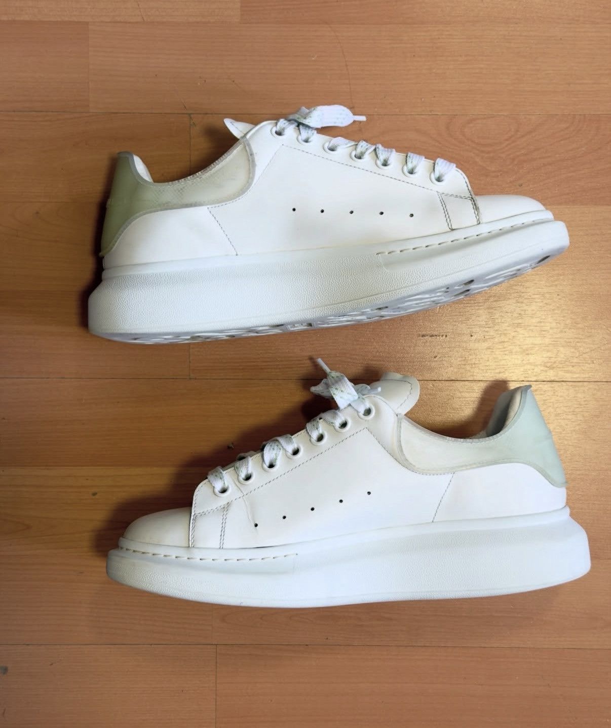 Alexander McQueen Alexander McQueen Oversized sneakers ( transparent mint) Size US 10.5 / EU 43-44 - 2 Thumbnail
