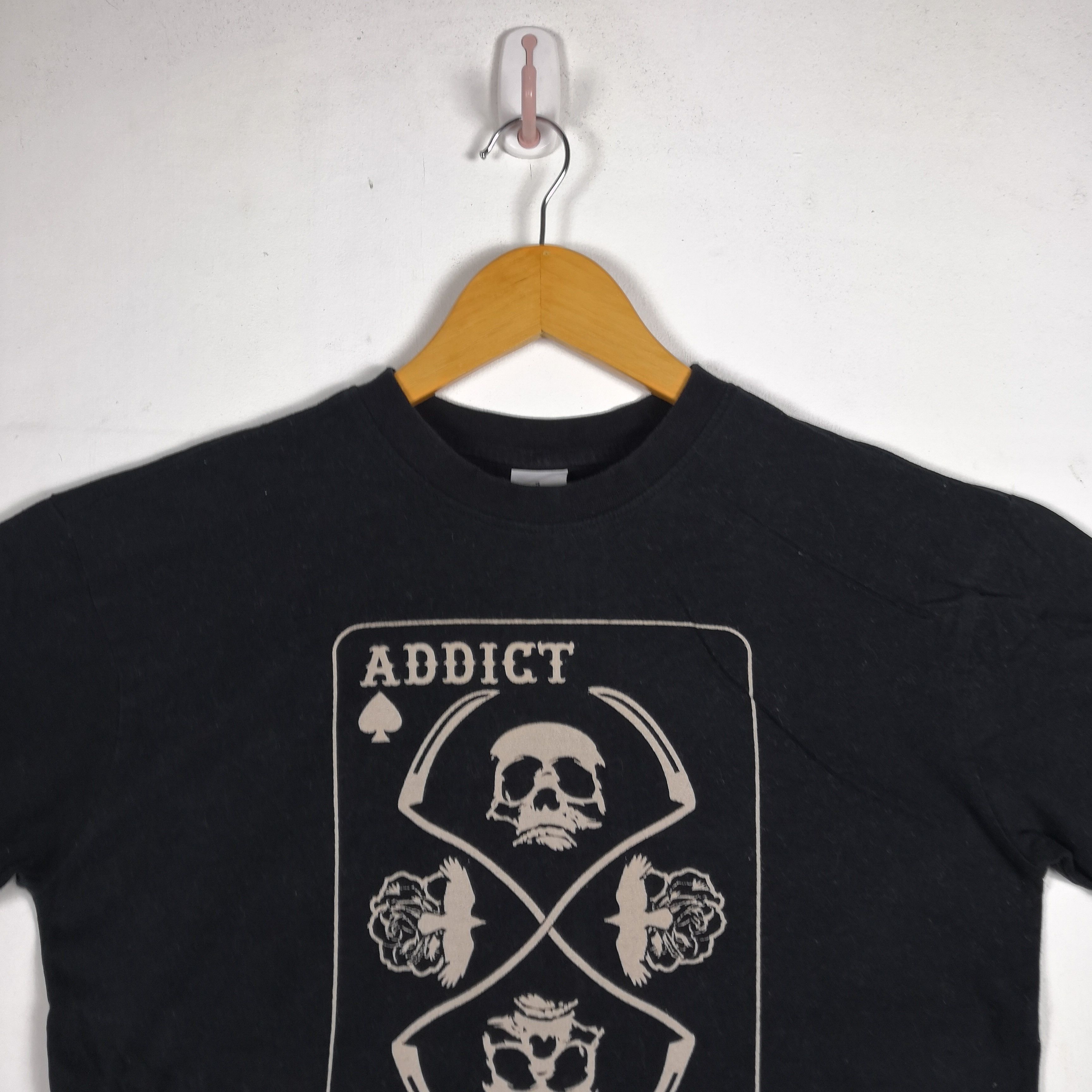Vintage Skulls Tshirt Addict Poker Face Death Wait Dark Tees . Size US M / EU 48-50 / 2 - 5 Thumbnail