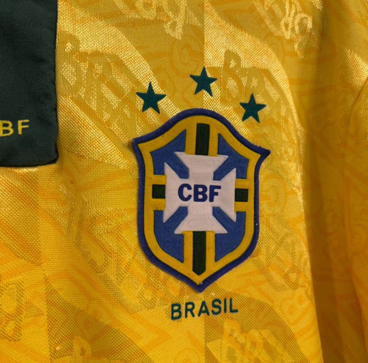 Umbro Vintage Men's Umbro Brazil 91/93 Home Kit Size US L / EU 52-54 / 3 - 4 Thumbnail
