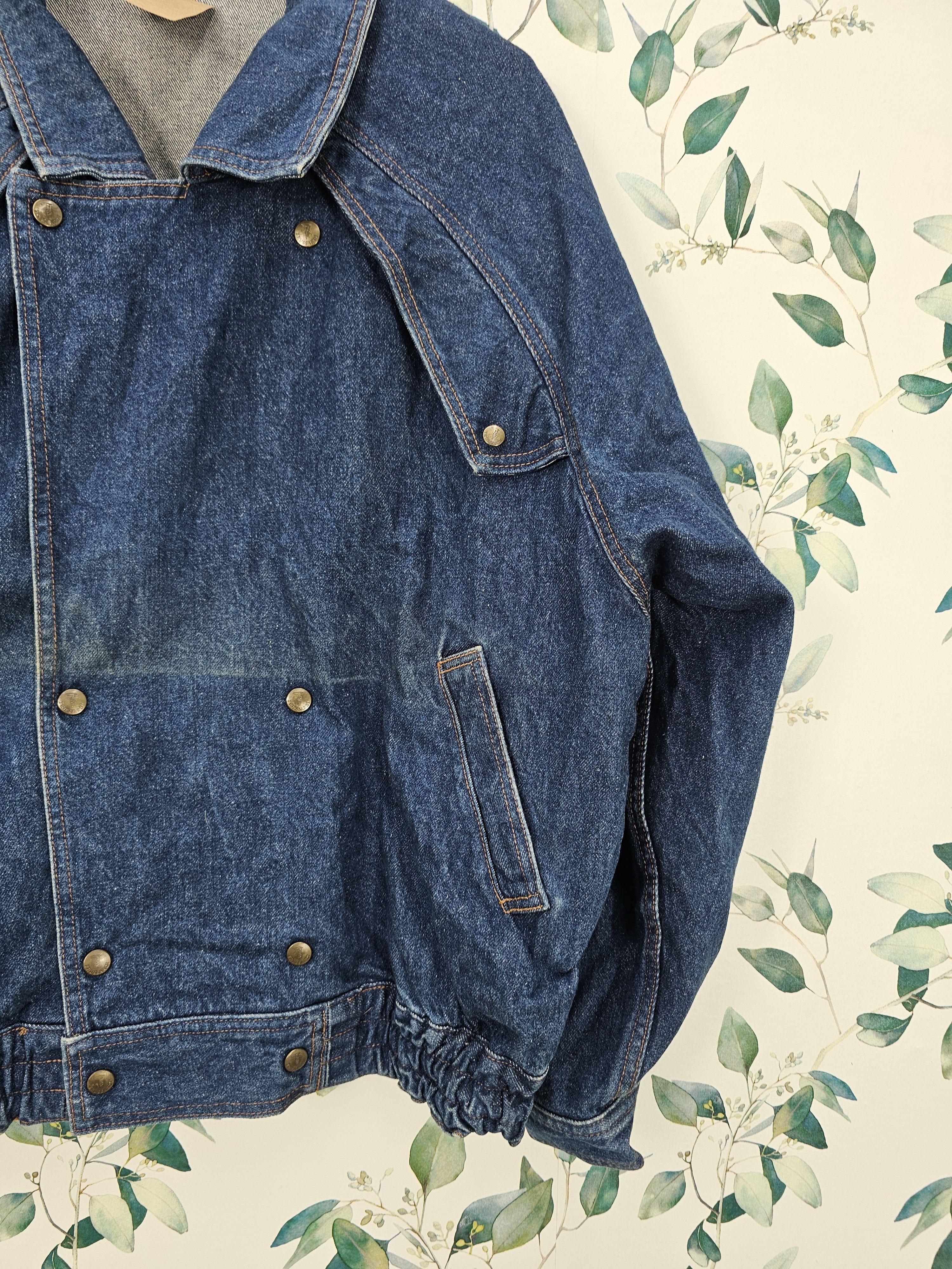 Trussardi Vintage TRUSSARDI Spellout Bomber Denim Jacket J0116 Size US L / EU 52-54 / 3 - 3 Thumbnail