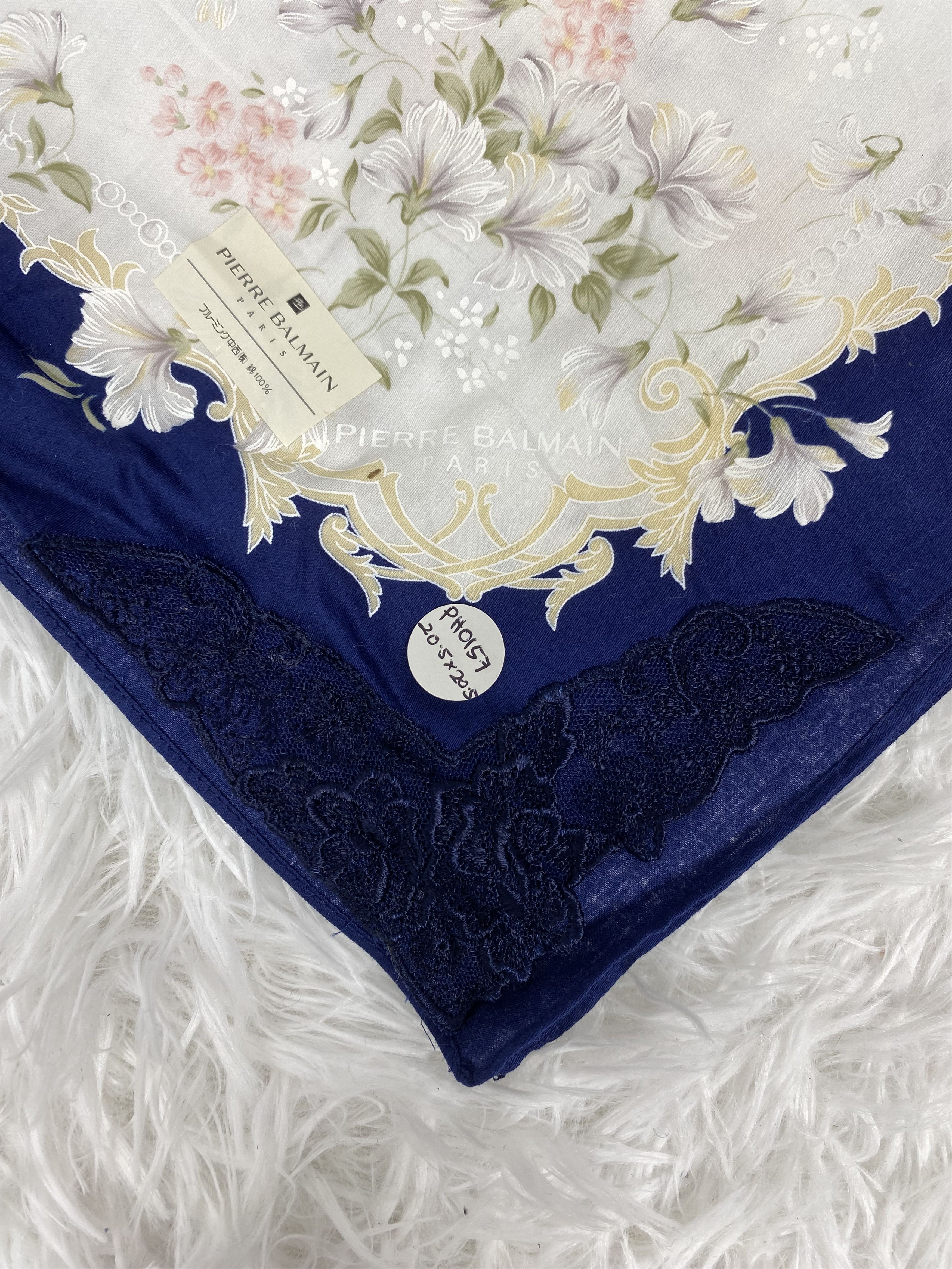 Pierre Balmain Vintage Pierre Balmain Handkerchief PH0157 Size ONE SIZE - 3 Thumbnail
