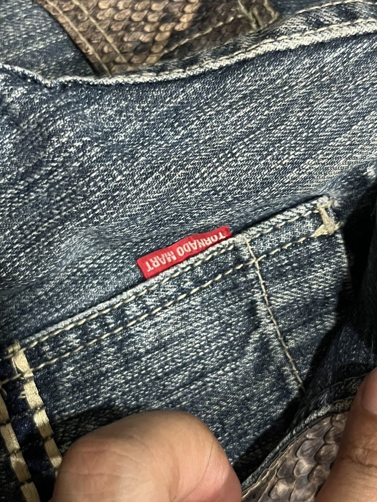 Tornado Mart Tornado Mart Python Pocket Distressed Blue Wash Flare Jeans Size 30" / US 8 / IT 44 - 9 Thumbnail