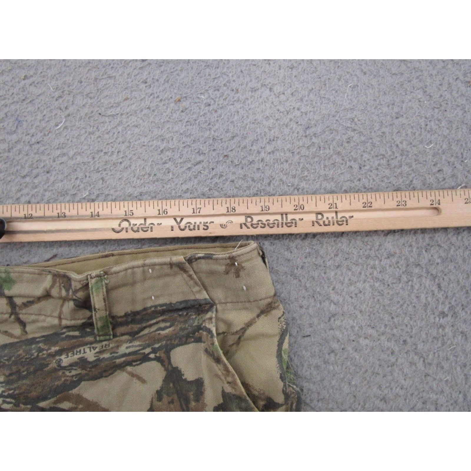 Realtree VTG Rattlers Brand Cargo Pants Mens L 40x30 Realtree Camo Hunting Double Knee Cargo Pocket Camouflage 90s Army Nature USA Hunting Mens Size US 33 - 6 Thumbnail