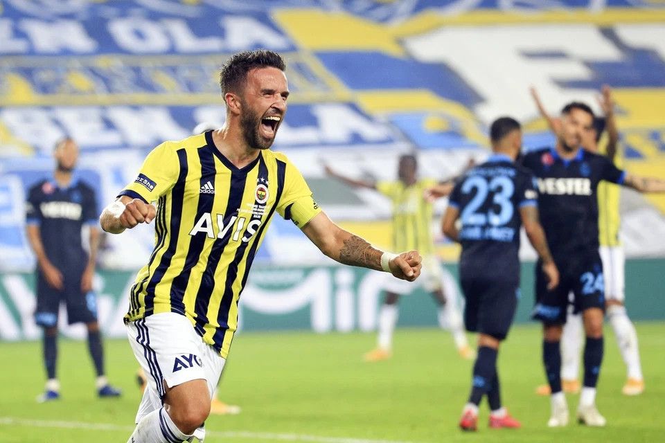 Adidas FENERBAHCE 2020 2021 HOME FOOTBALL SHIRT SOCCER JERSEY Size US L / EU 52-54 / 3 - 10 Thumbnail