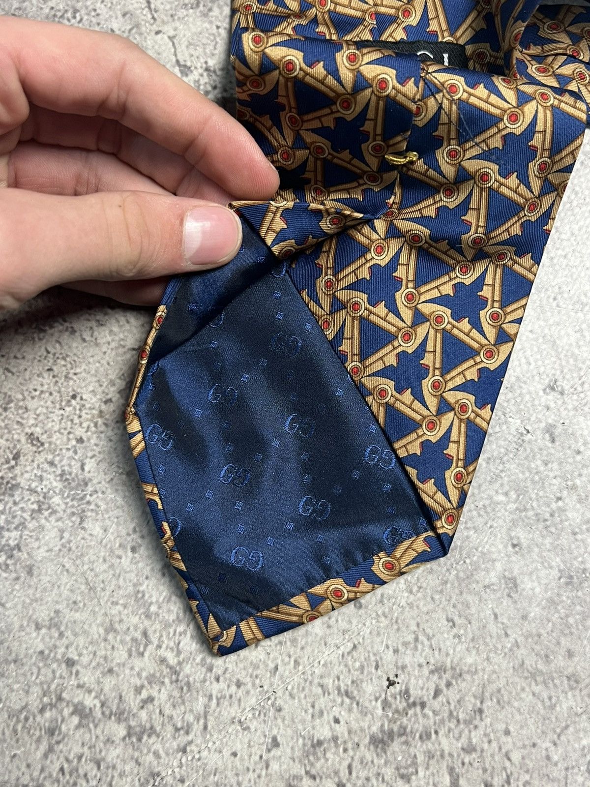 Gucci GUCCI TIE VINTAGE TWILL SILK RARE DESIGN NECKTIE DRESS ITALY Size ONE SIZE - 6 Thumbnail