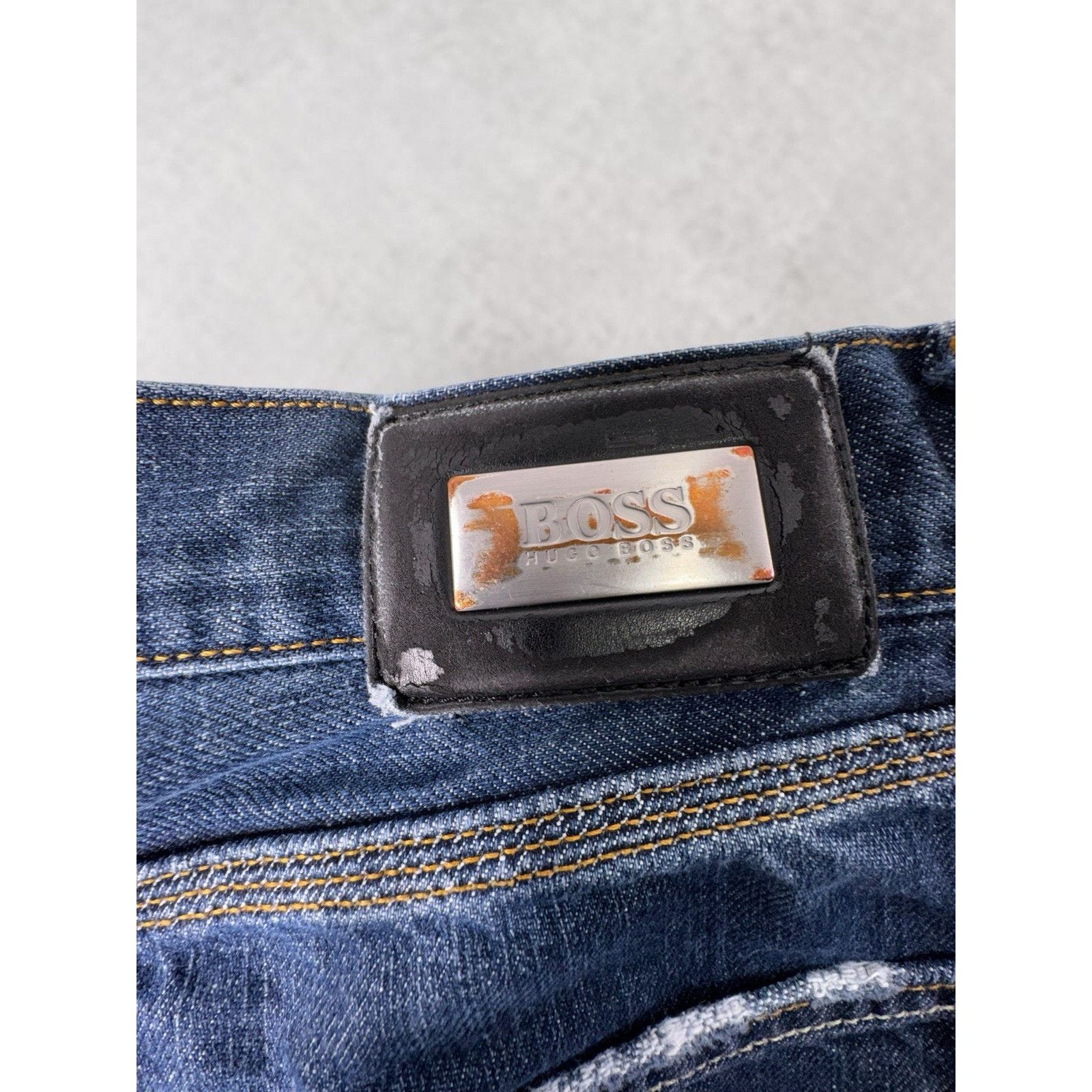 Hugo Boss Hugo Boss Alabama Jeans Mens 36x32 Blue Denim Straight Fit Size US 36 / EU 52 - 6 Thumbnail