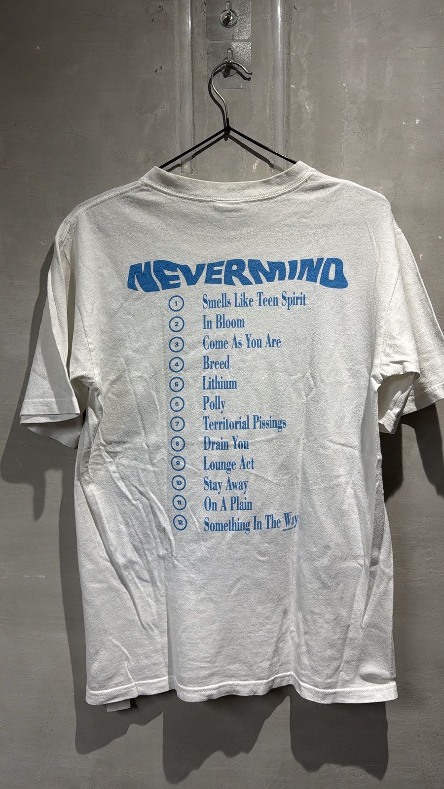 Vintage Vintage 2002 nirvana nevermind tshirt Size US S / EU 44-46 / 1 - 8 Thumbnail