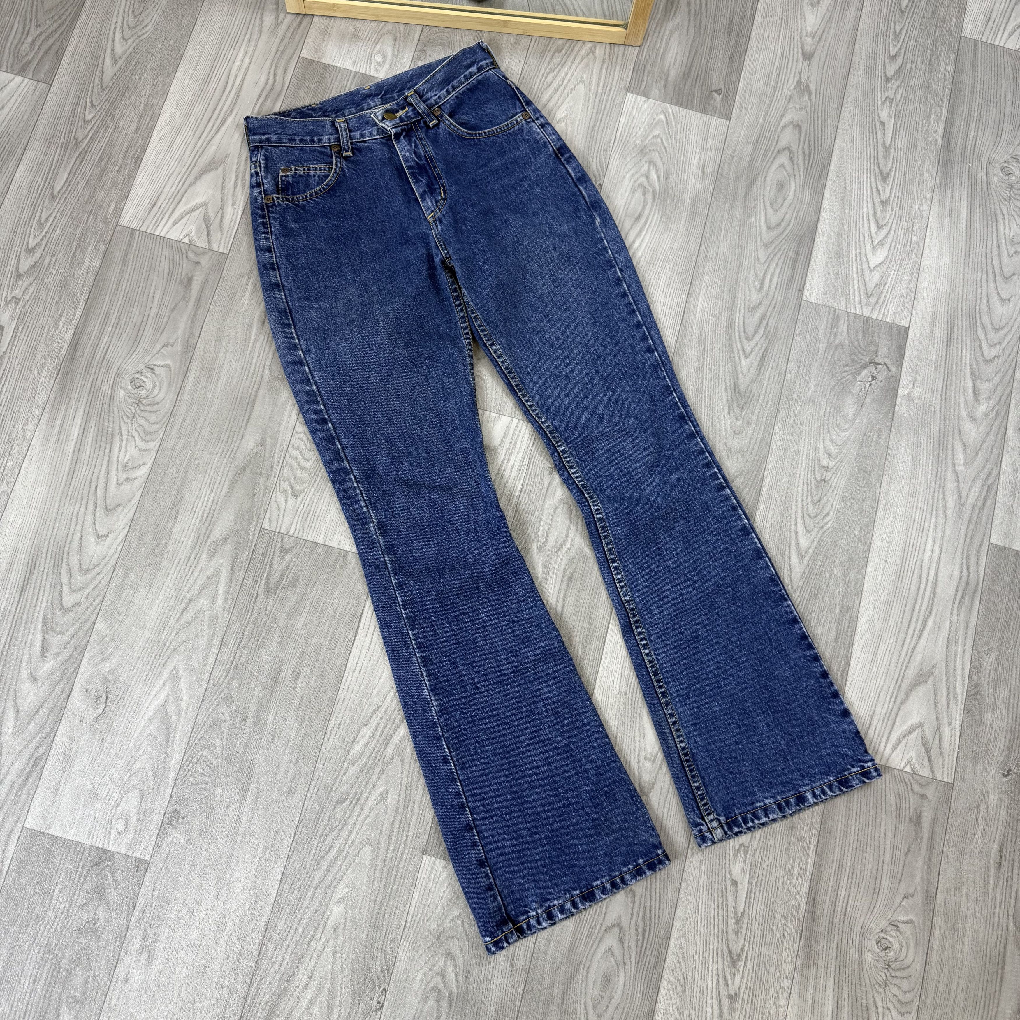 Lee Vintage Lee 90s Stonewashed No Fade Bootcut Flared Jeans Size 24" / US 00 / IT 34 - 4 Thumbnail