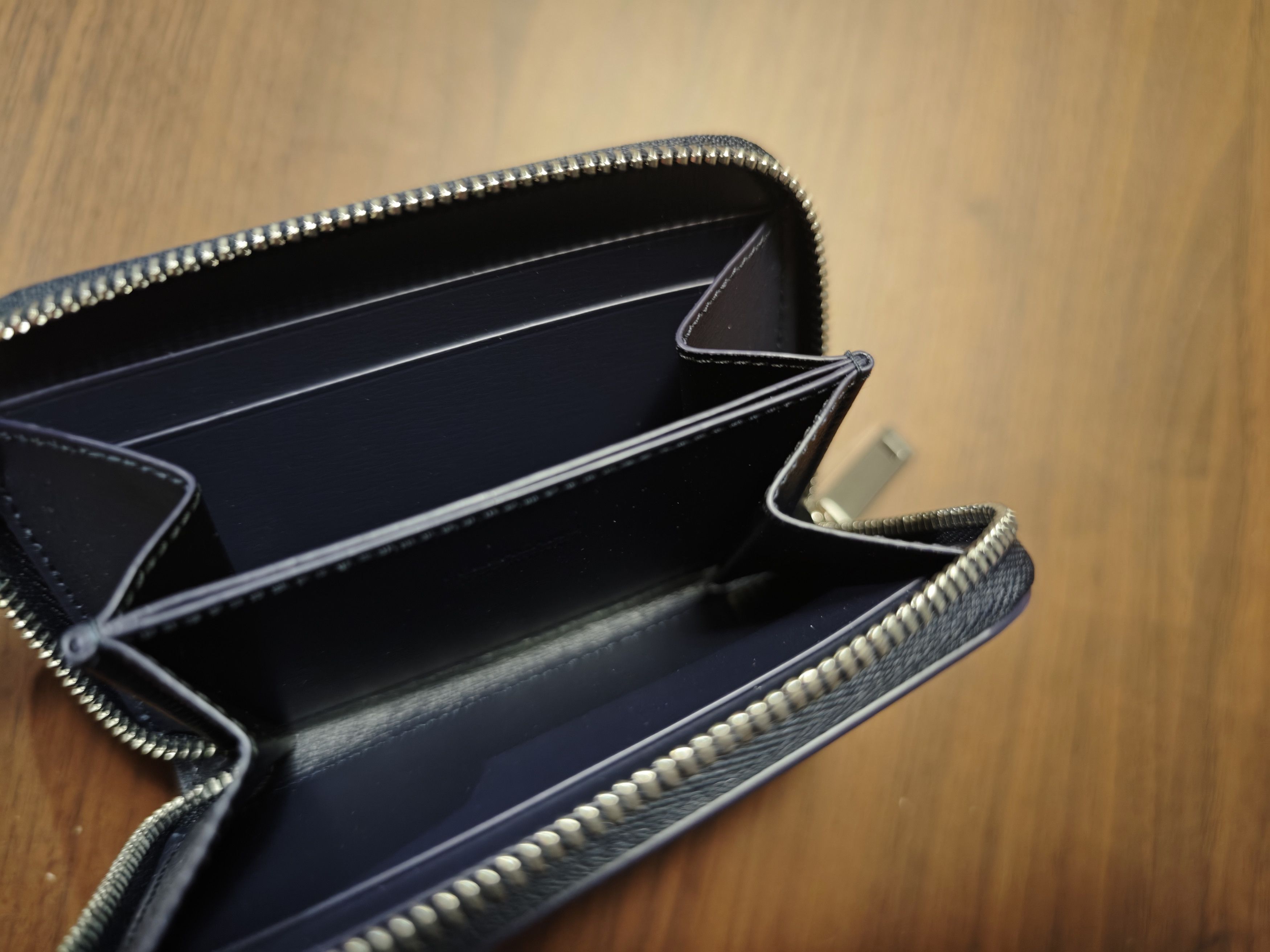 Salvatore Ferragamo Zipper Leather Wallet - Made in Italy Size ONE SIZE - 4 Thumbnail