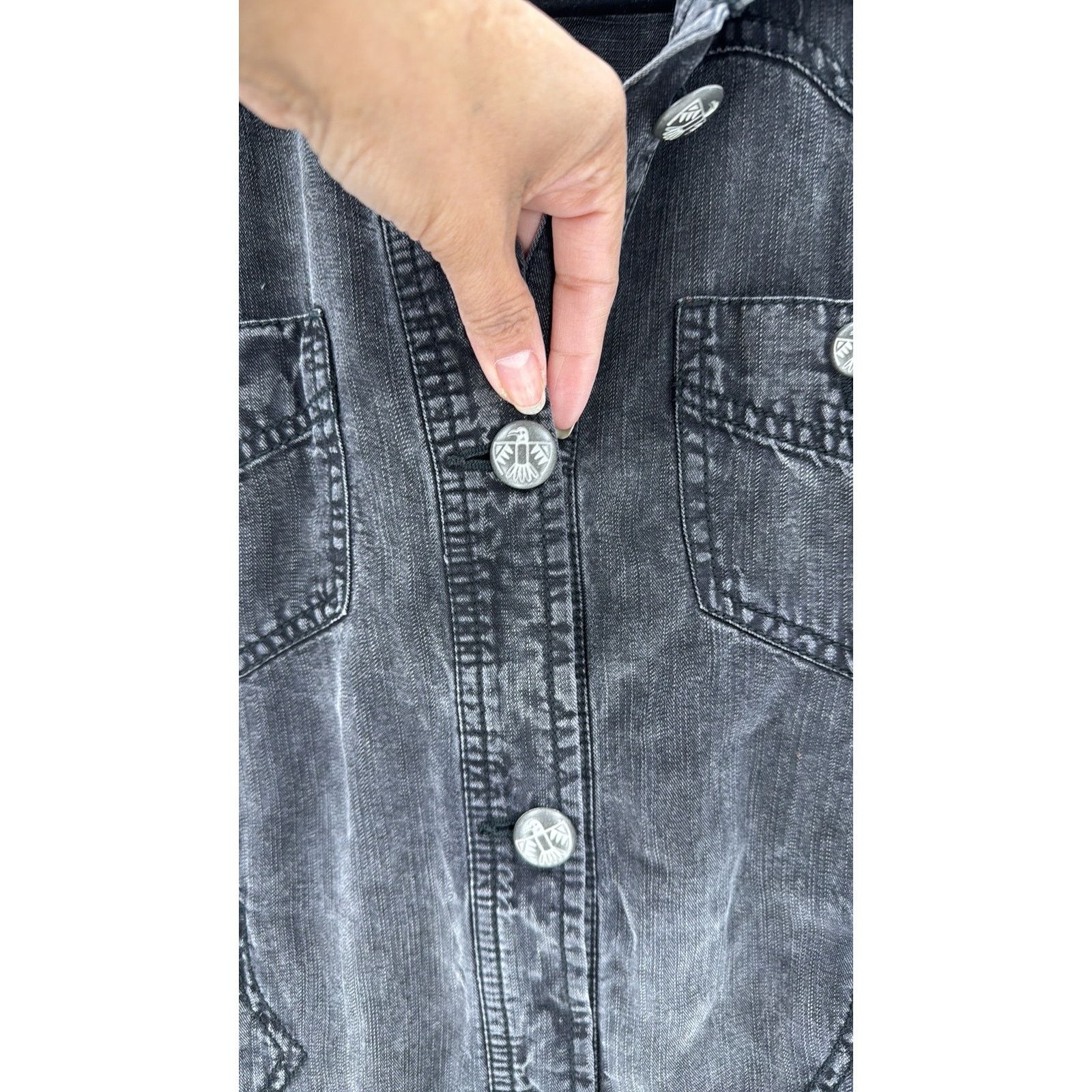 Ariat Ariat lightweight shacket indigenous accent buttons sz S Size M / US 6-8 / IT 42-44 - 5 Thumbnail