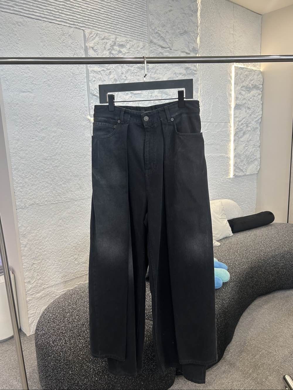 Balenciaga Balenciaga Black Wide-Leg Denim Jeans Size S Size US 30 / EU 46 - 1 Thumbnail