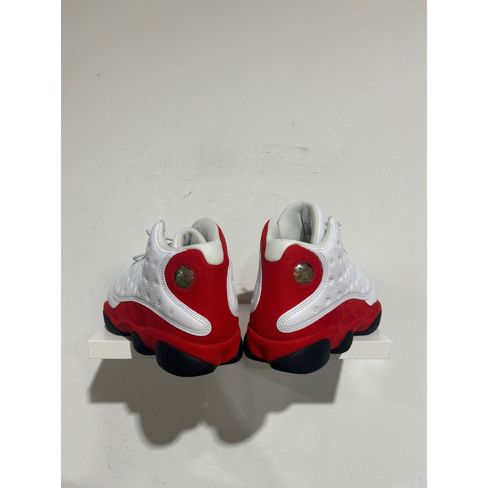 Nike JORDAN 13 RETRO 'OG CHICAGO 2026' SIZE 12 PREOWNED Size US 12 / EU 45 - 3 Thumbnail