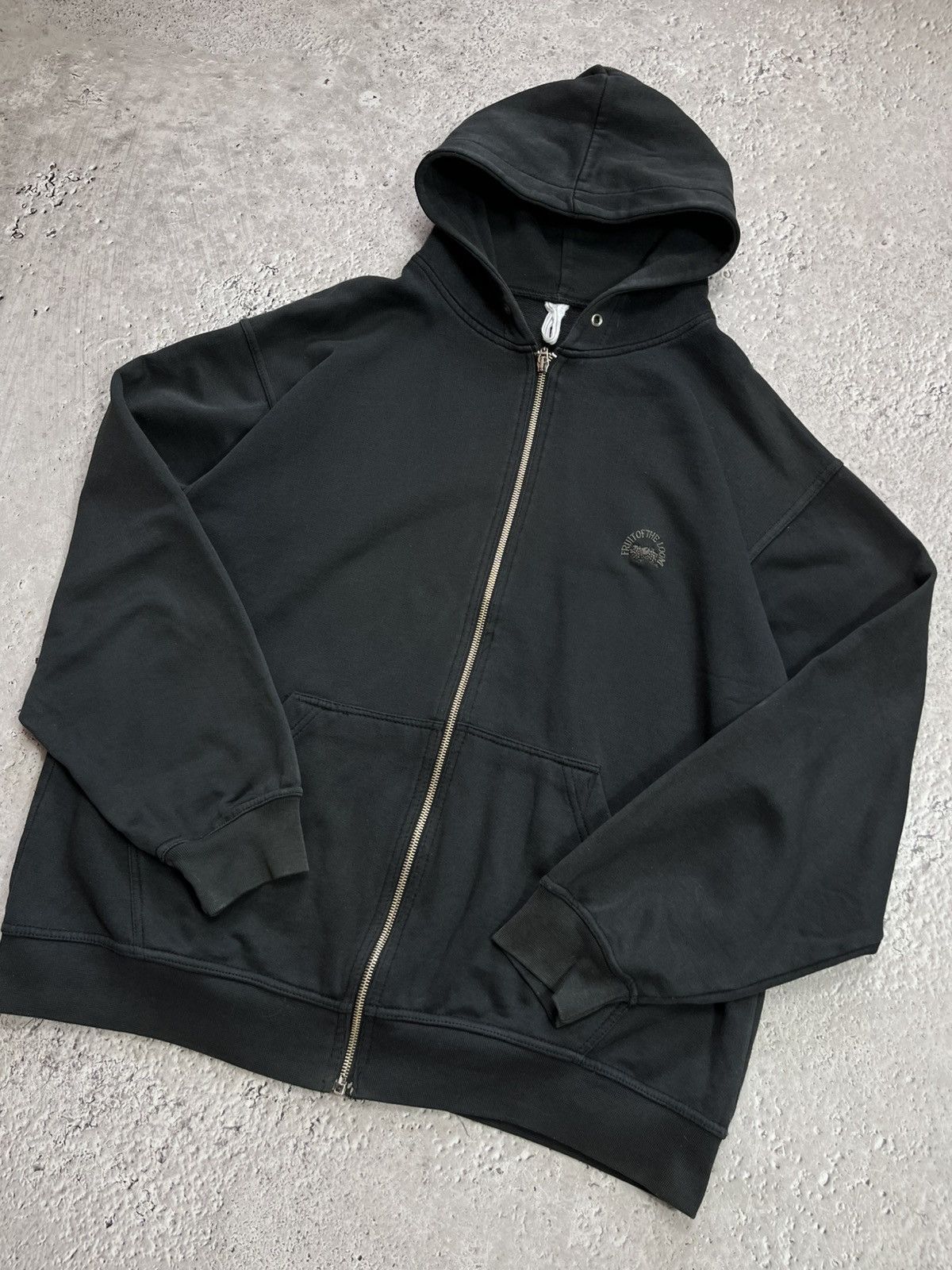 Fruit Of The Loom Vintage Fruit of the Loom Black Zip Hoodie Oversized L Size US L / EU 52-54 / 3 - 6 Thumbnail