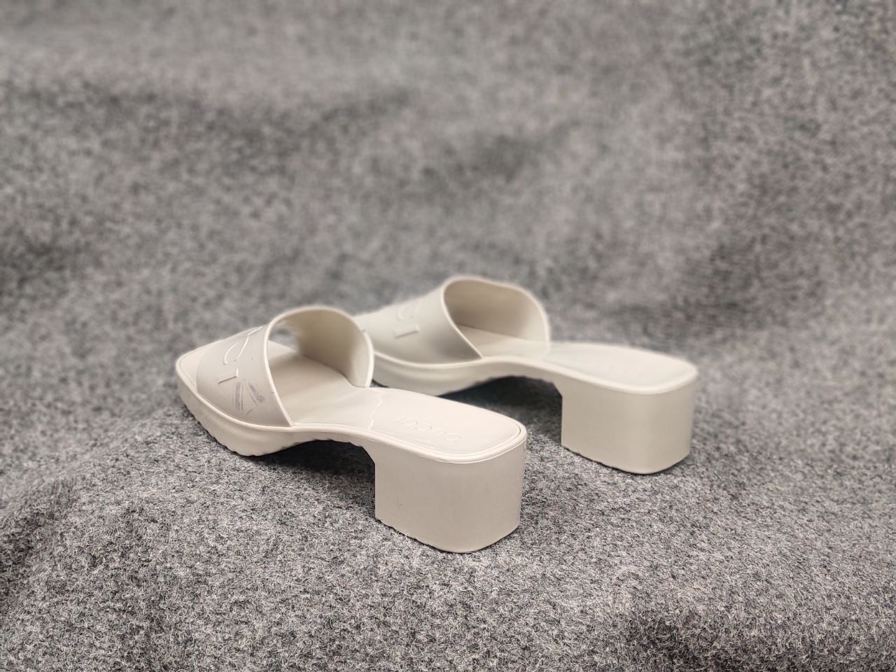 Gucci Gucci Rubber Logo Platform Slide Sandal Mystic White Mules Size US 11 / IT 41 - 8 Thumbnail