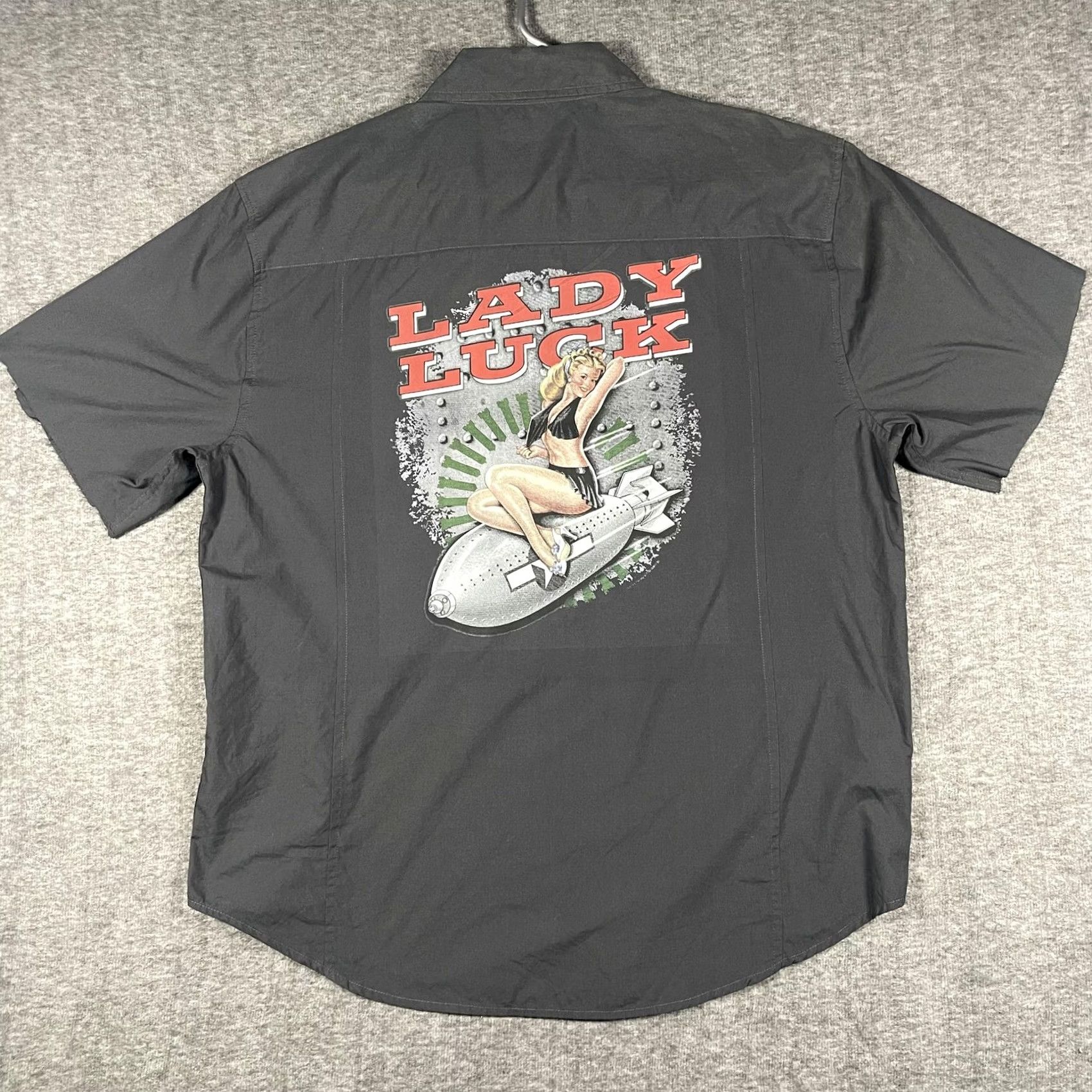 Vintage Lady Luck Pin-Up Work Shirt Mens XL Charcoal Short Sleeve Button Up Graphic Size US XL / EU 56 / 4 - 3 Thumbnail