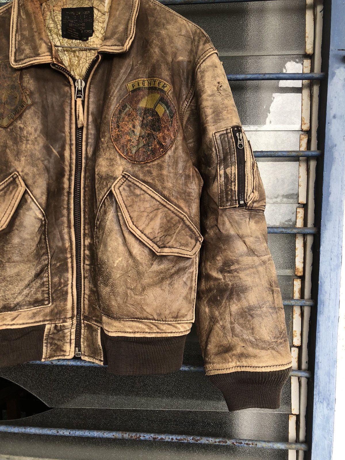 Vintage Vintage Us Air Force Distressed Flying Leather Jacket Size US M / EU 48-50 / 2 - 4 Thumbnail