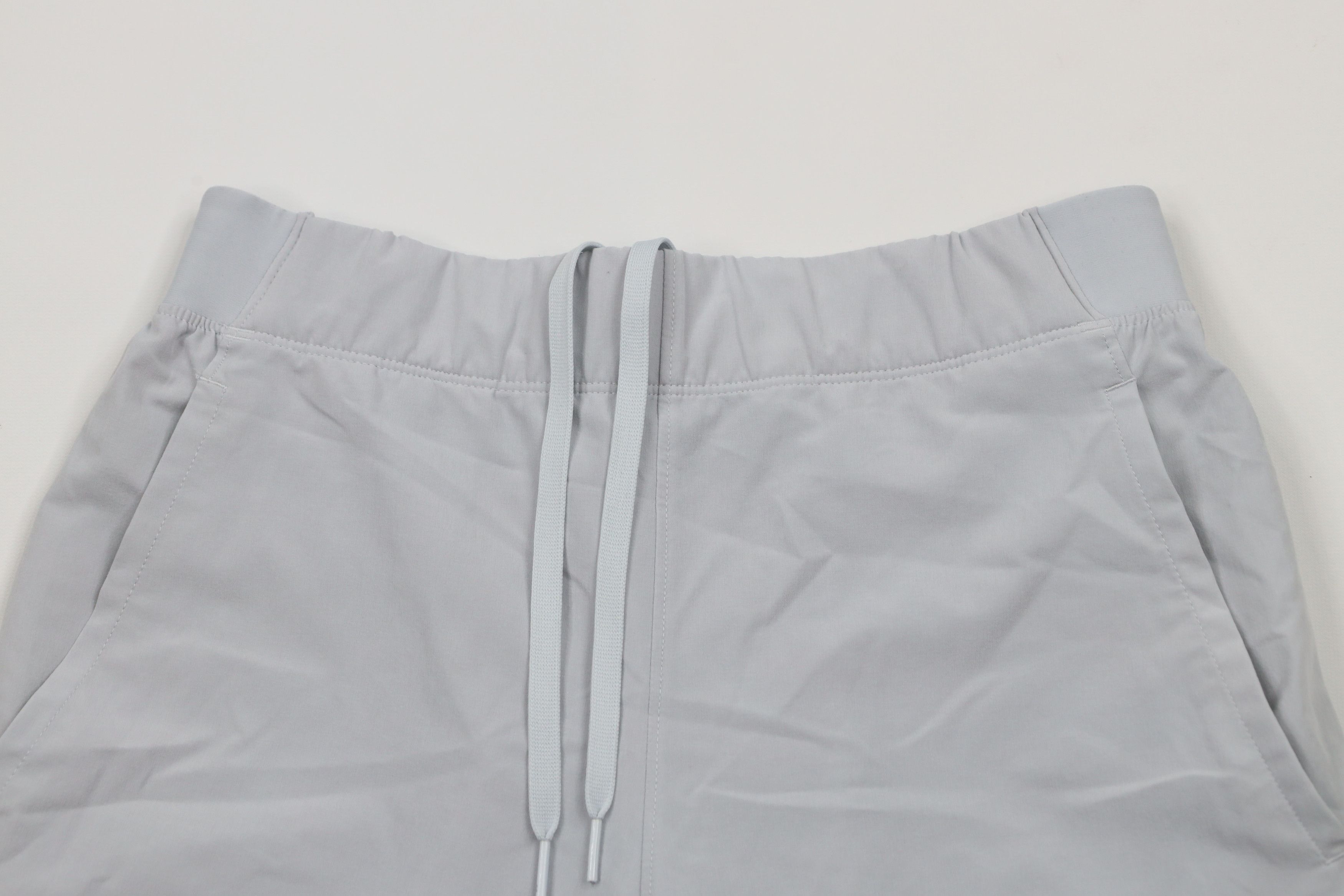 Under Armour × Vintage Under Armour HeatGear Snap Button Above Knee Shorts Gray Size US 30 / EU 46 - 2 Thumbnail